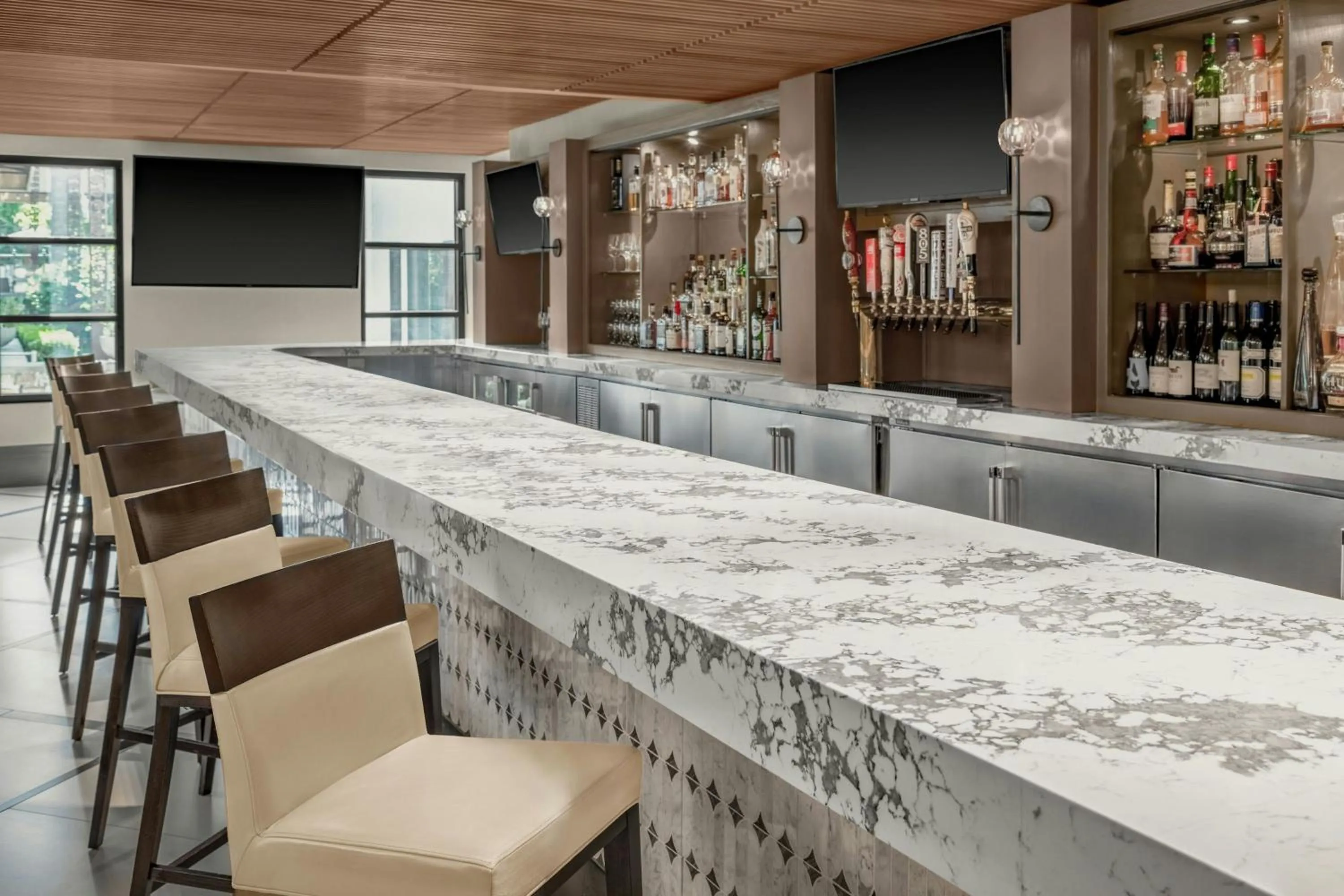 Lounge or bar in Courtyard Palo Alto Los Altos