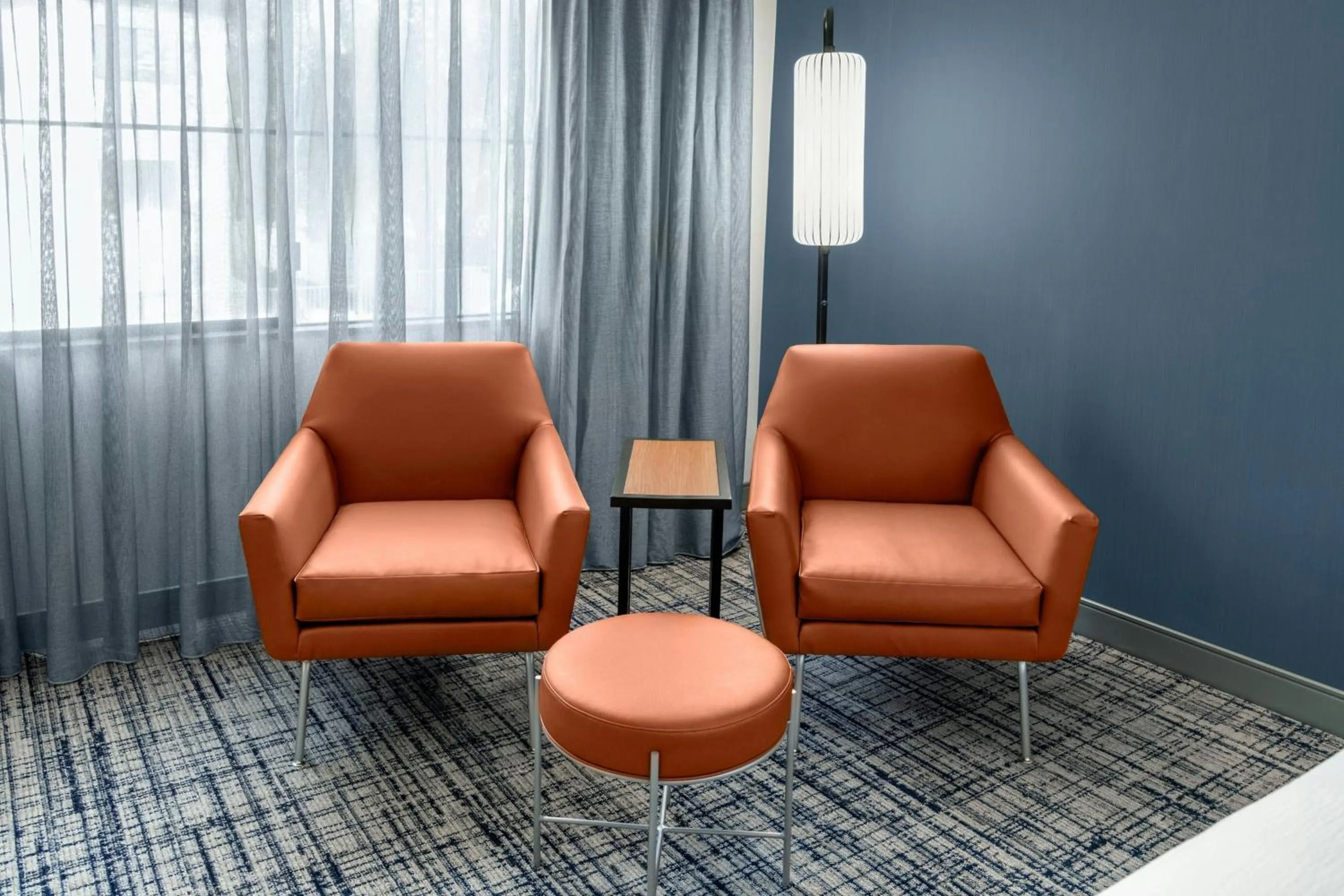 Photo of the whole room in Courtyard Palo Alto Los Altos