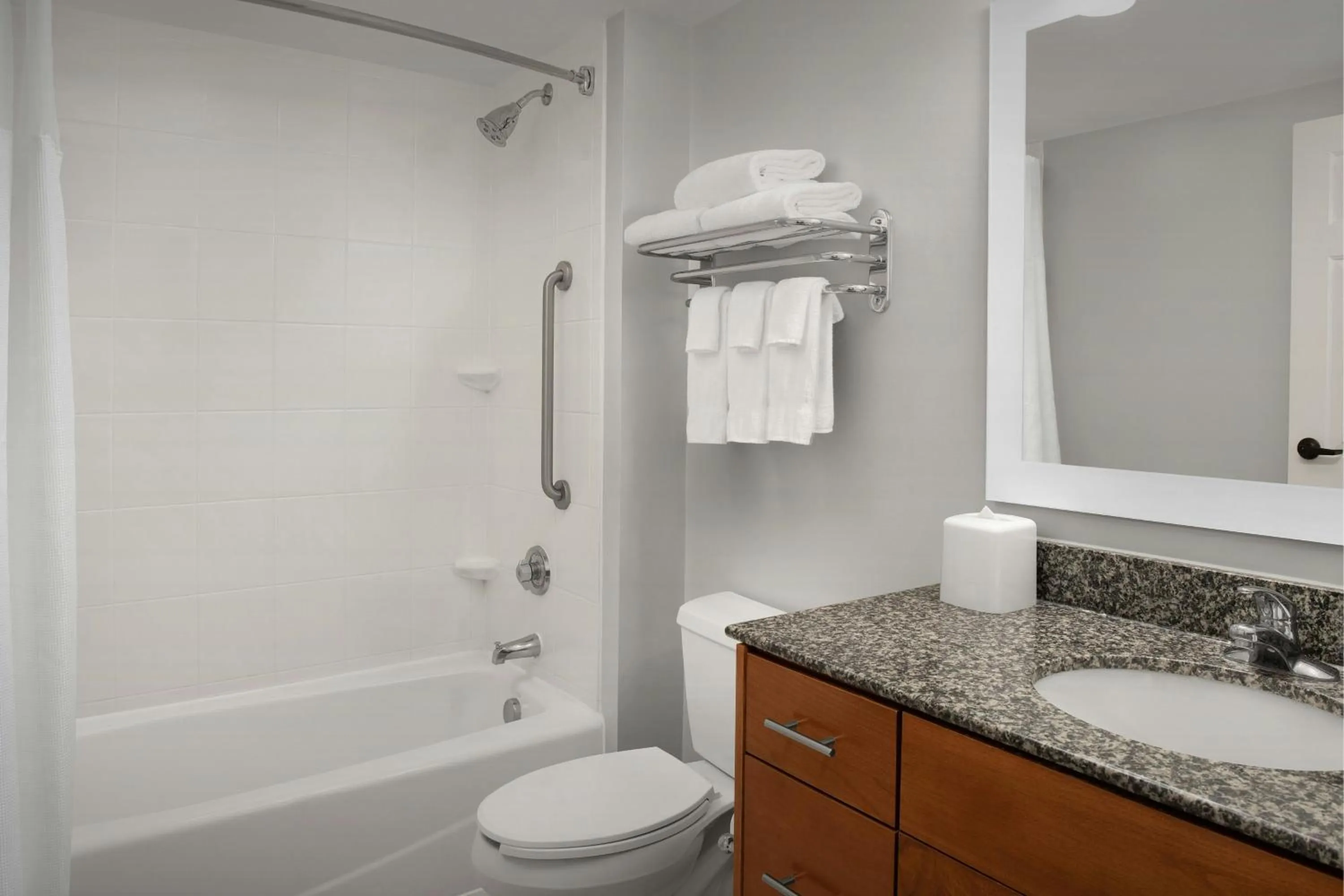 Bathroom in TownePlace Suites Suffolk Chesapeake