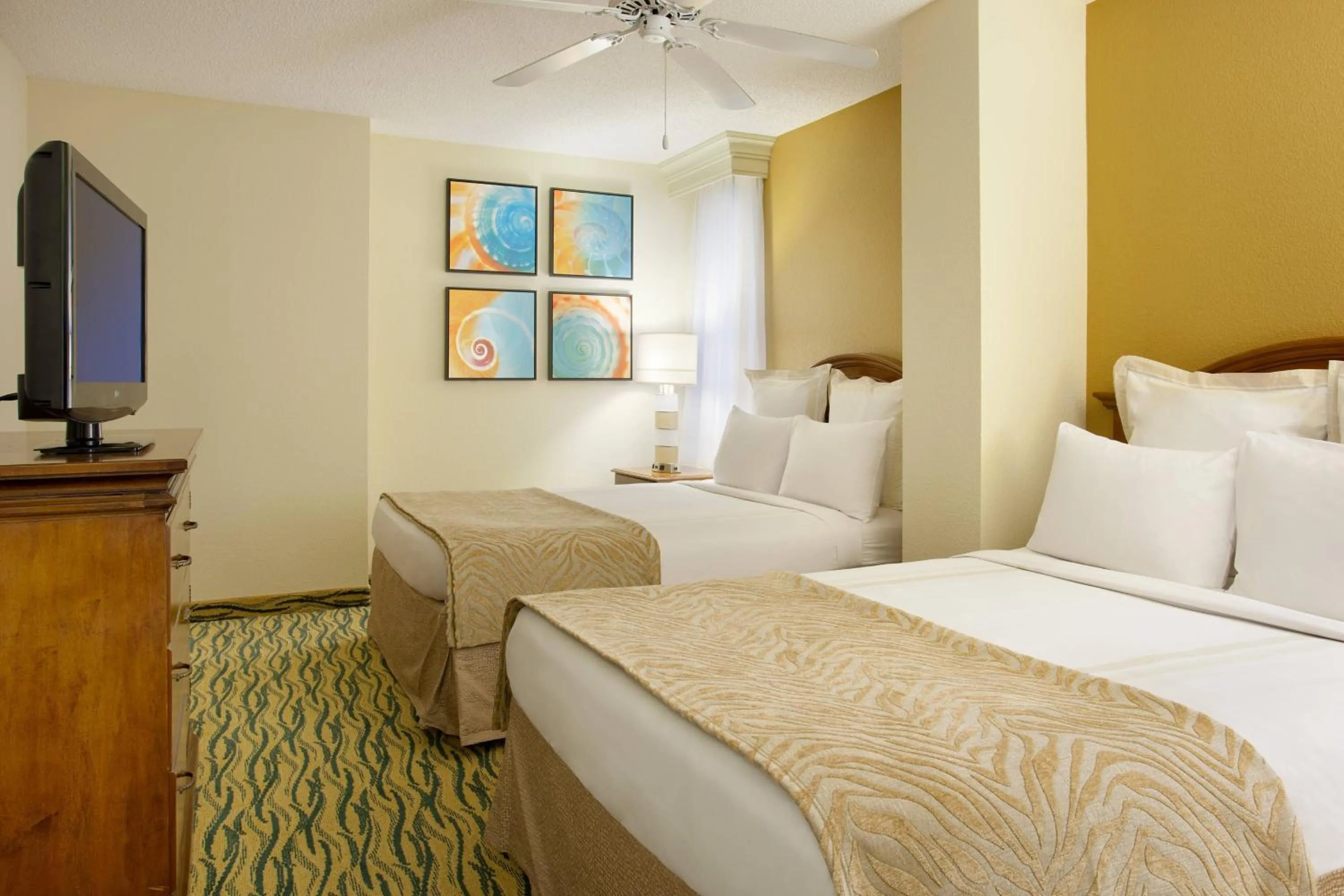 Photo of the whole room, Bed in Marriott Hutchinson Island Resort & Beach Villas, Golf & Marina