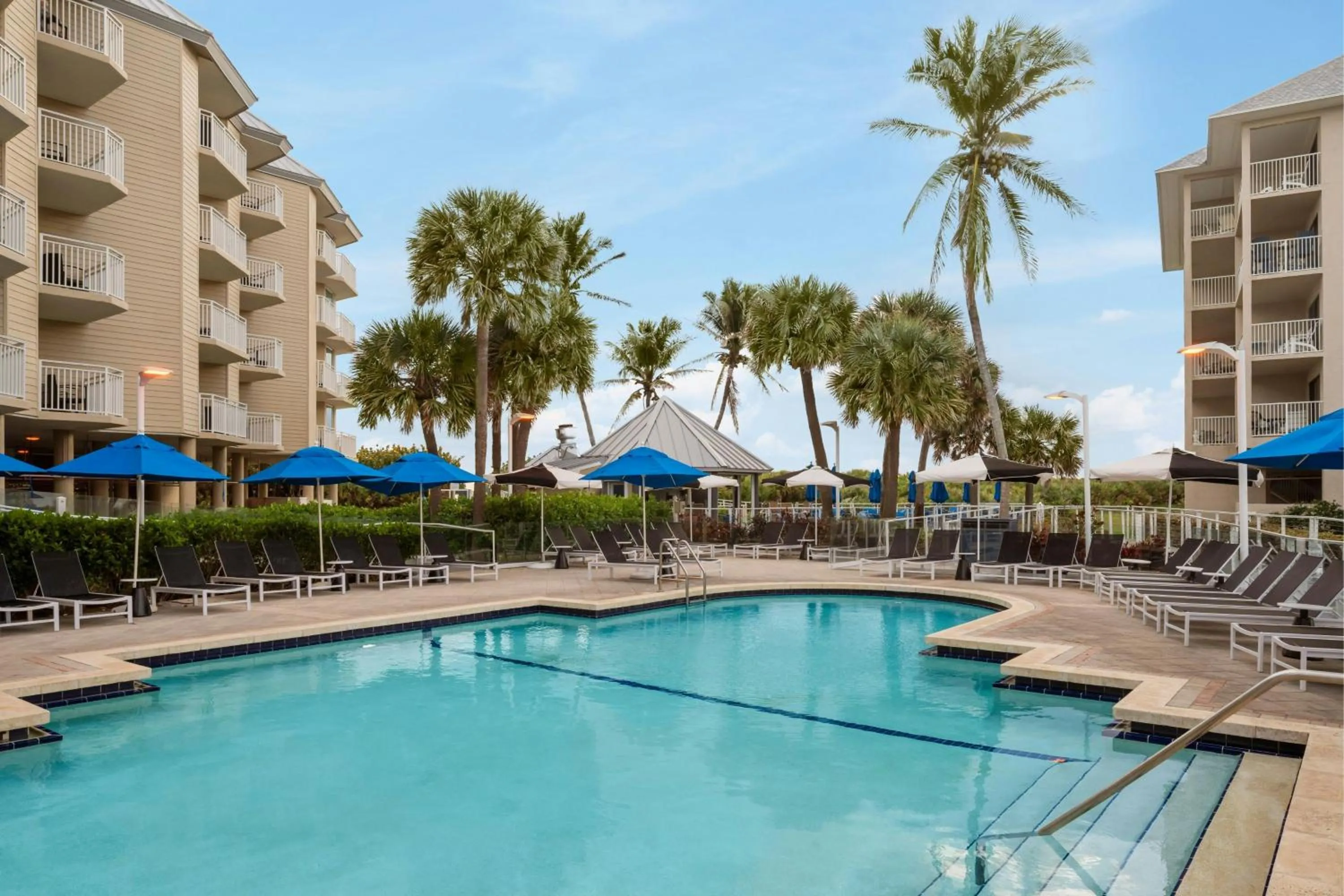 Swimming pool in Marriott Hutchinson Island Resort & Beach Villas, Golf & Marina