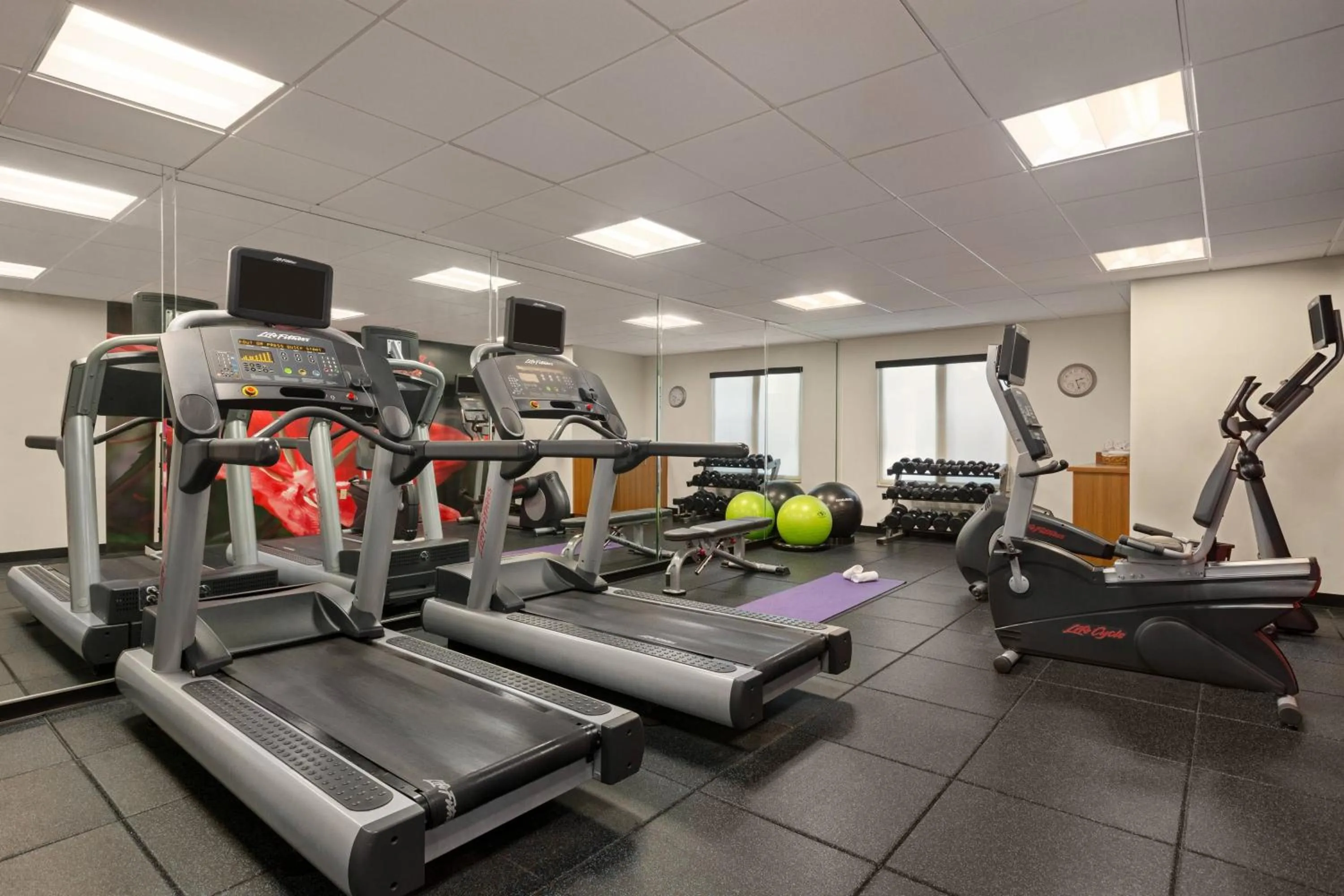 Fitness centre/facilities in SpringHill Suites Boca Raton