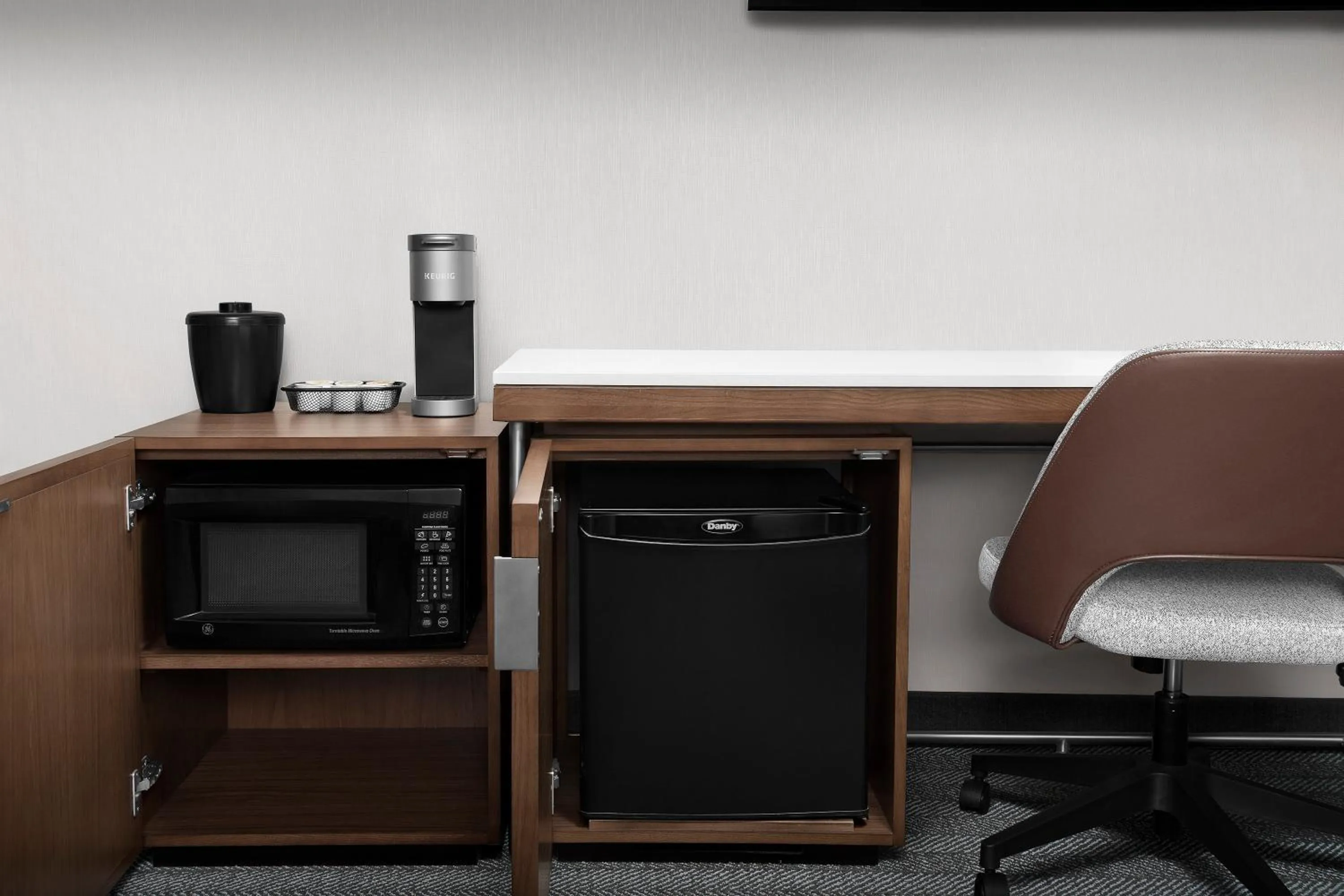 Bedroom in Courtyard by Marriott Portland Tigard