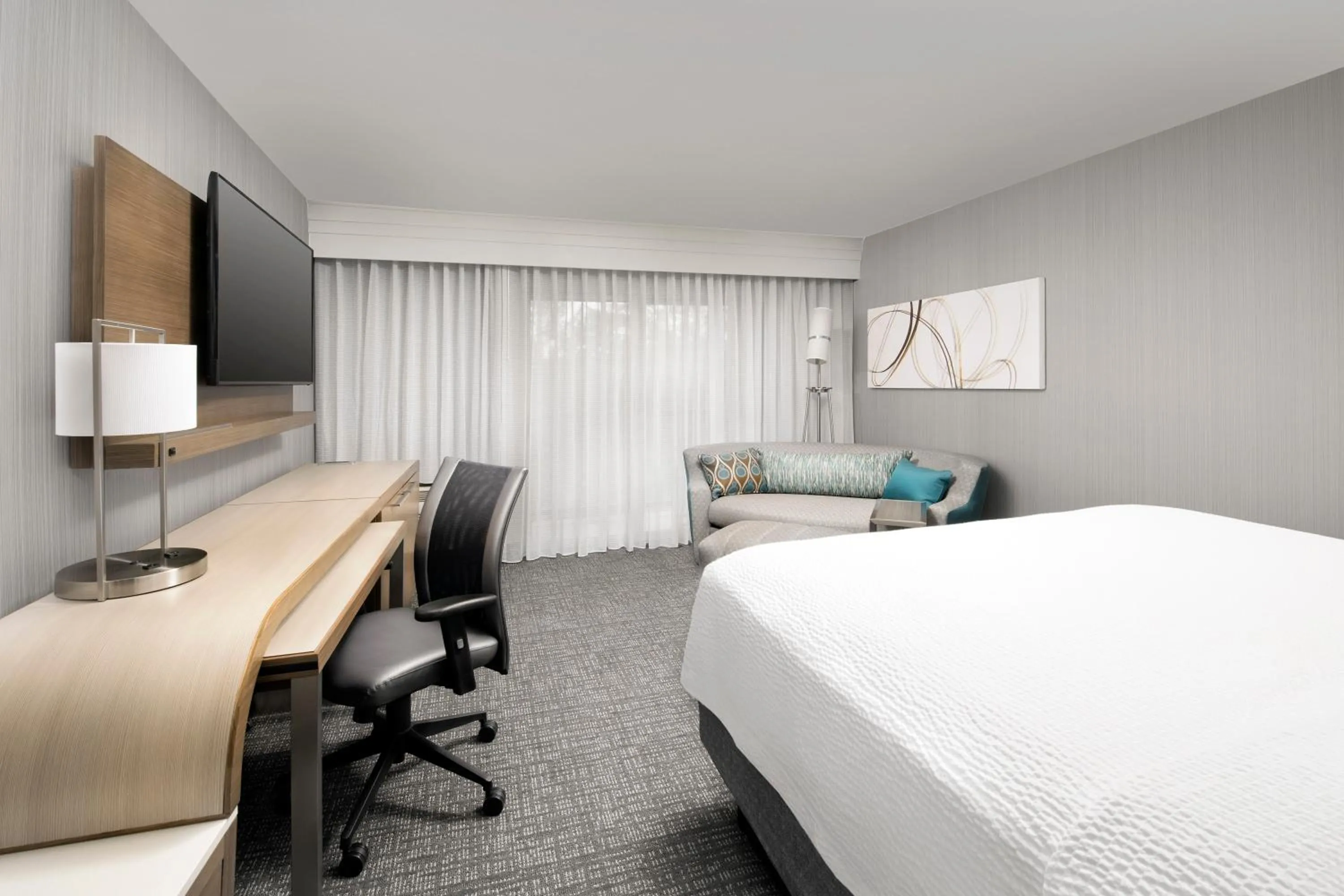 Bedroom, Bed in Courtyard by Marriott Portland Hillsboro