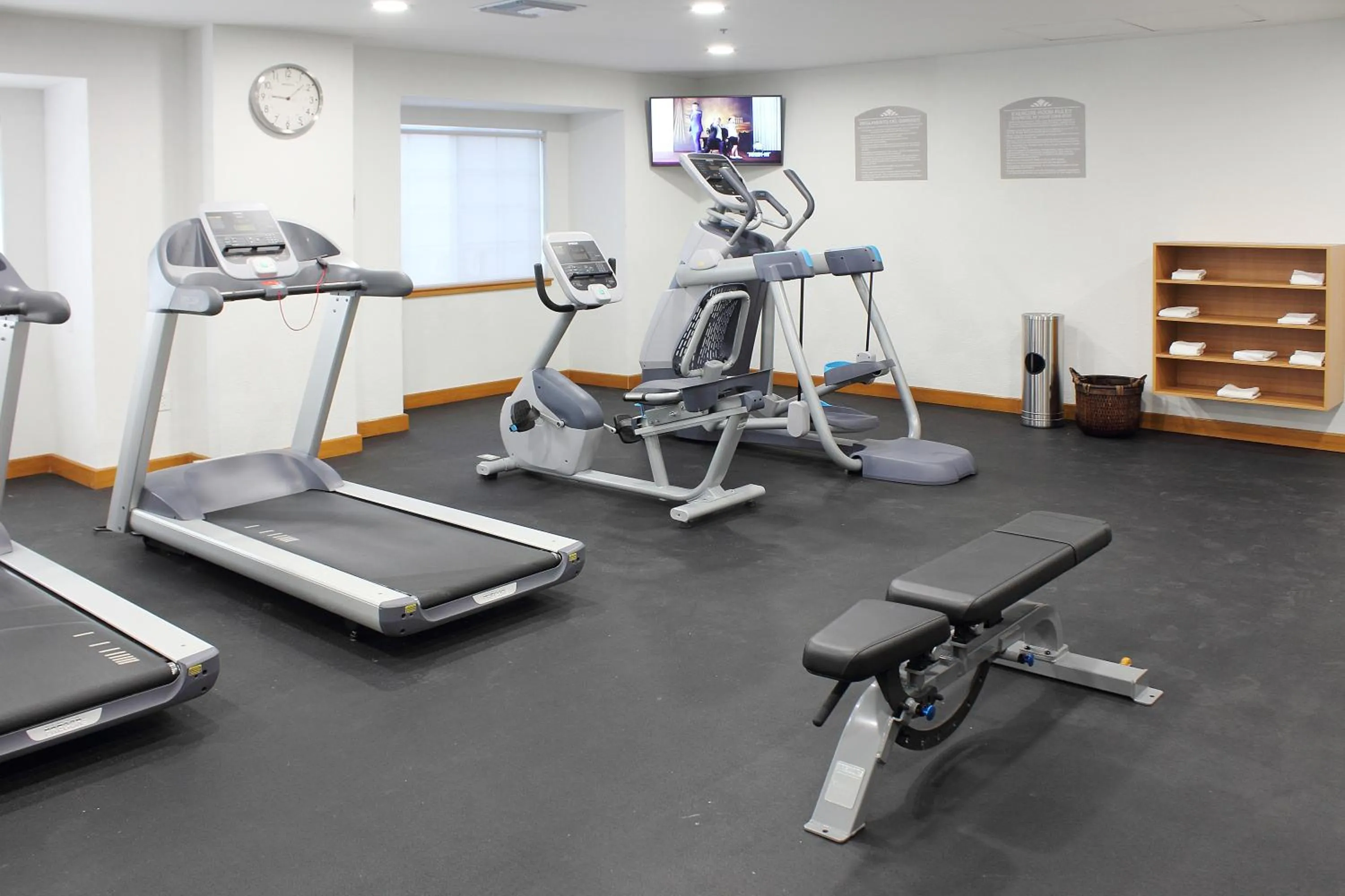 Fitness centre/facilities in Microtel Inn & Suites by Wyndham Culiacán
