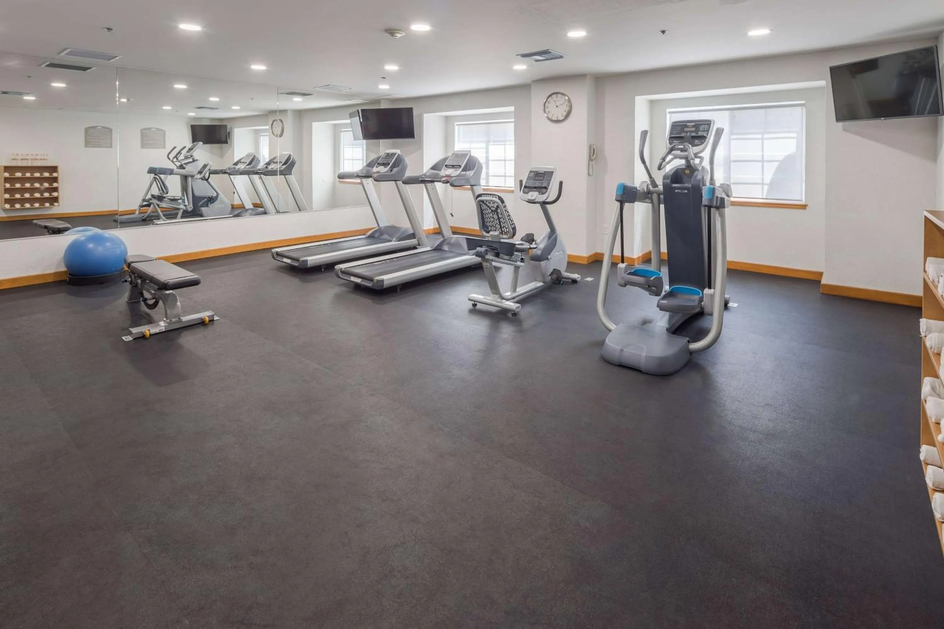 Fitness centre/facilities in Microtel Inn & Suites by Wyndham Culiacán