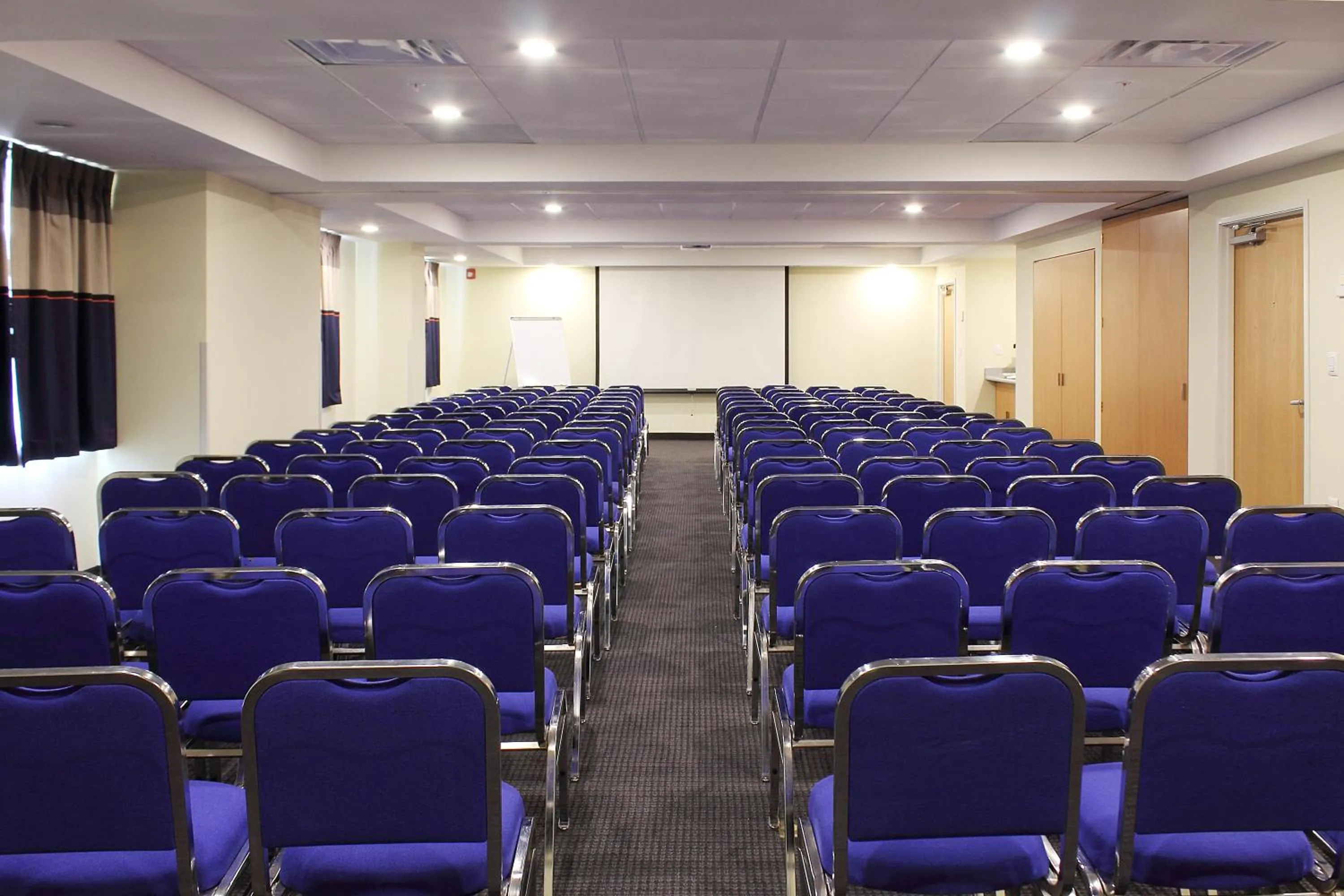 Meeting/conference room in Microtel Inn & Suites by Wyndham Culiacán