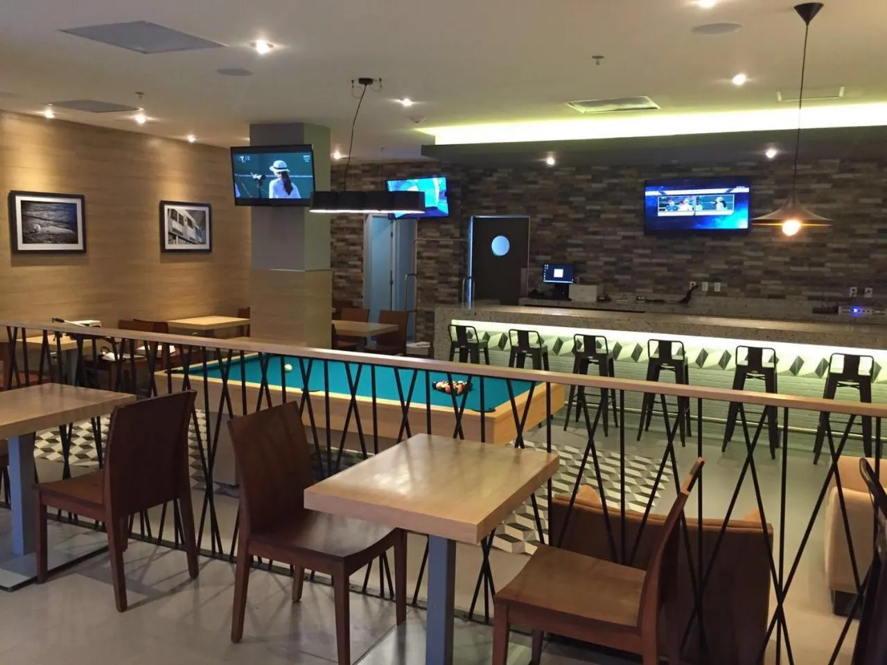 Lounge or bar in Microtel Inn & Suites by Wyndham Culiacán