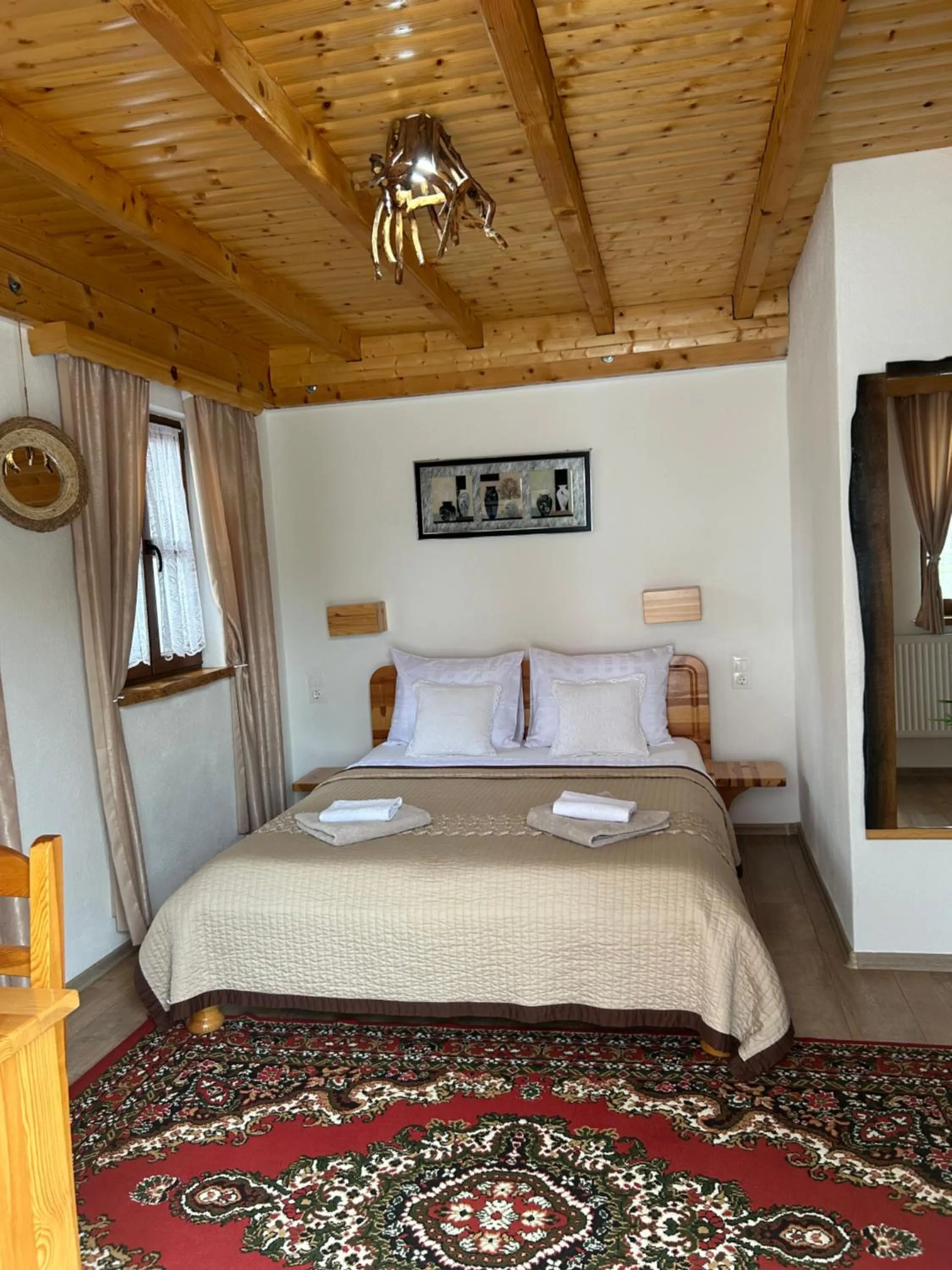 Bed in Rustic Lodge Plitvice
