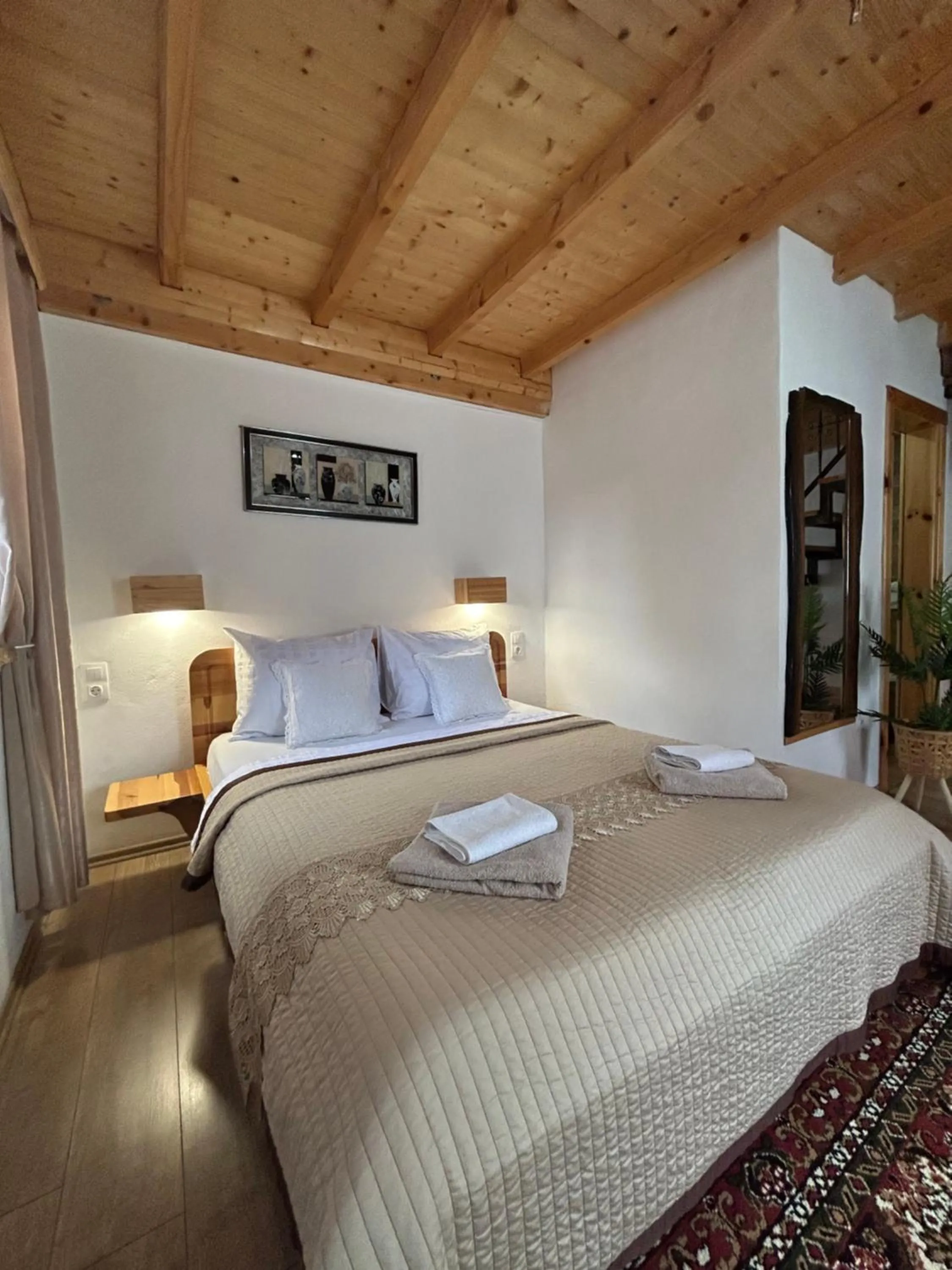 Bed in Rustic Lodge Plitvice