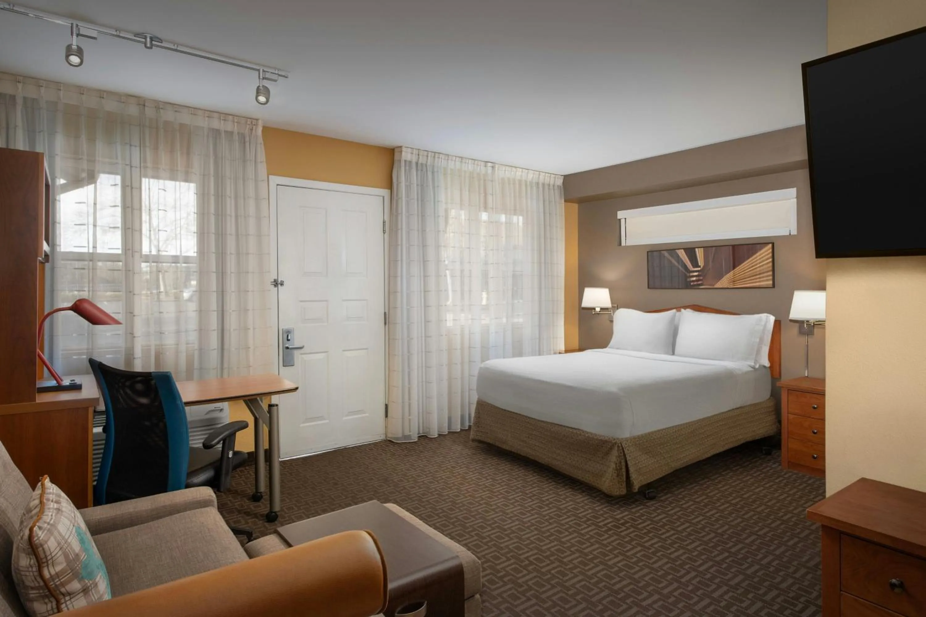 Bedroom, Bed in TownePlace Suites by Marriott Portland Hillsboro