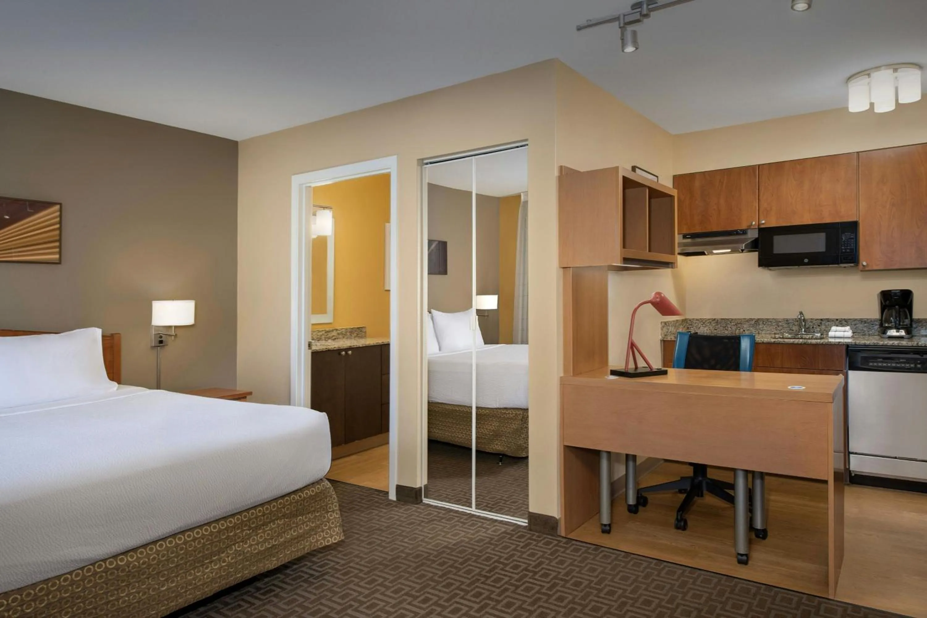 Bedroom, Bed in TownePlace Suites by Marriott Portland Hillsboro