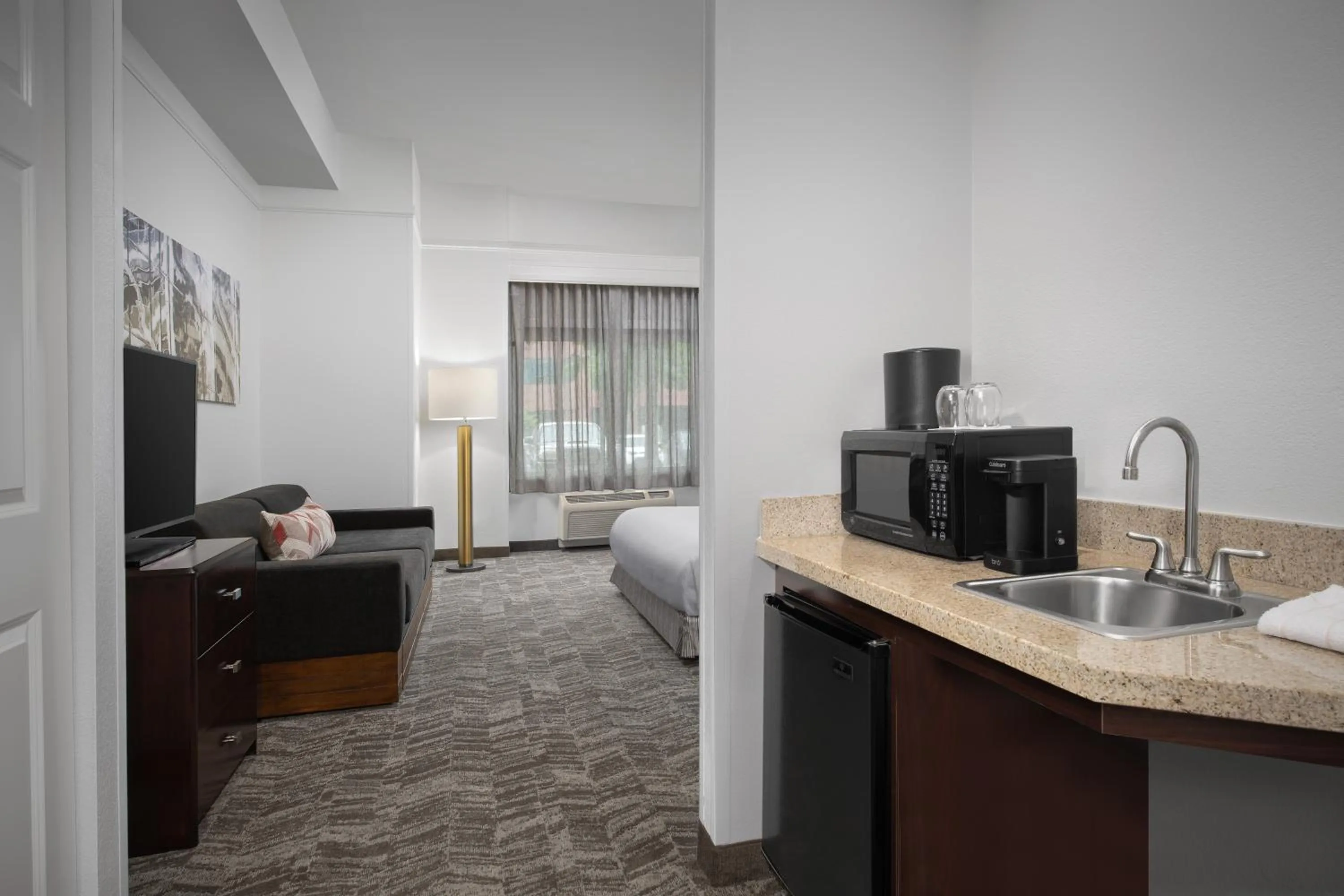 Kitchen or kitchenette, Bed in SpringHill Suites by Marriott Portland Vancouver