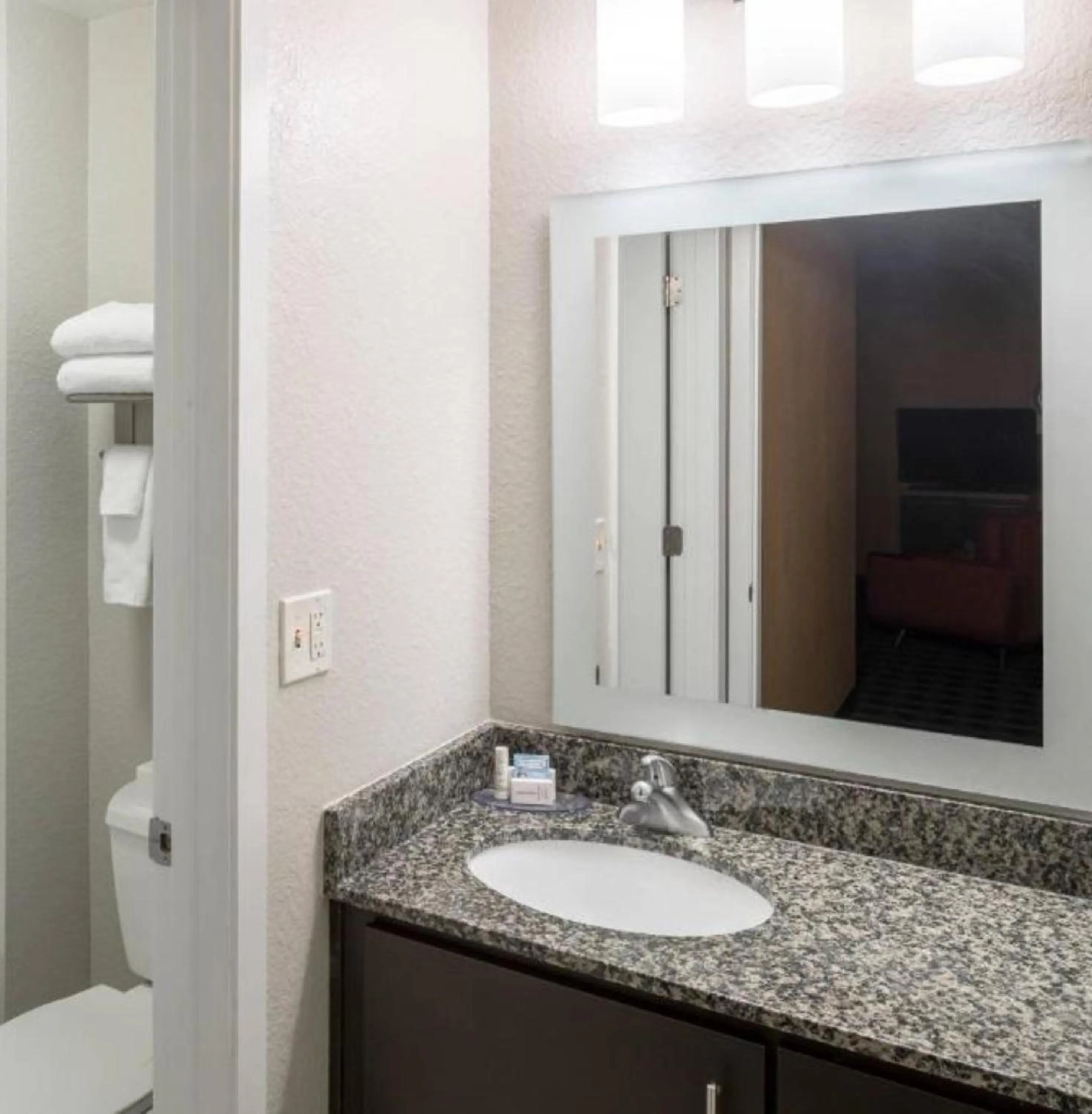 Bathroom in TownePlace Suites by Marriott Panama City