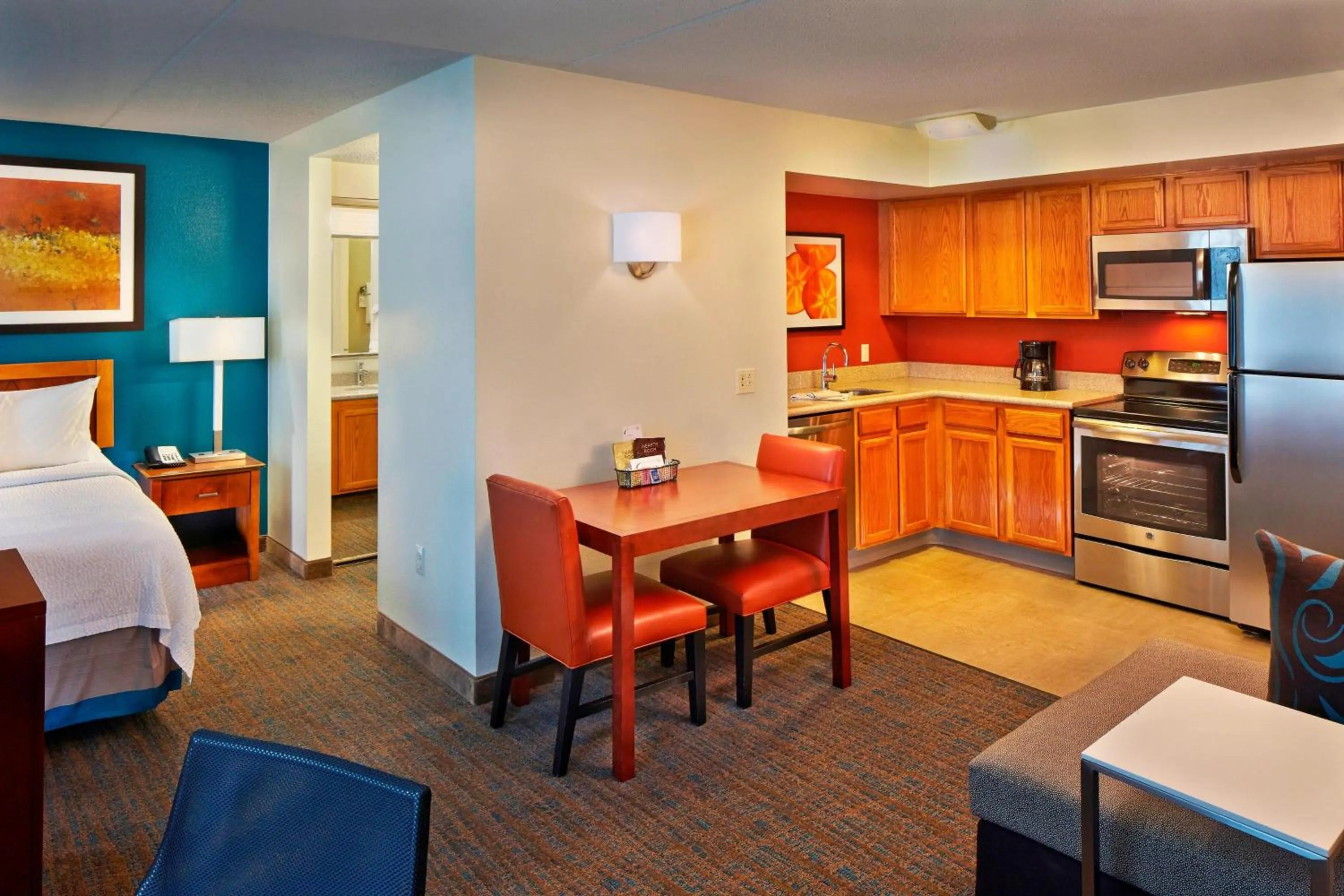 Kitchen or kitchenette, Bed in Residence Inn Philadelphia Conshohocken