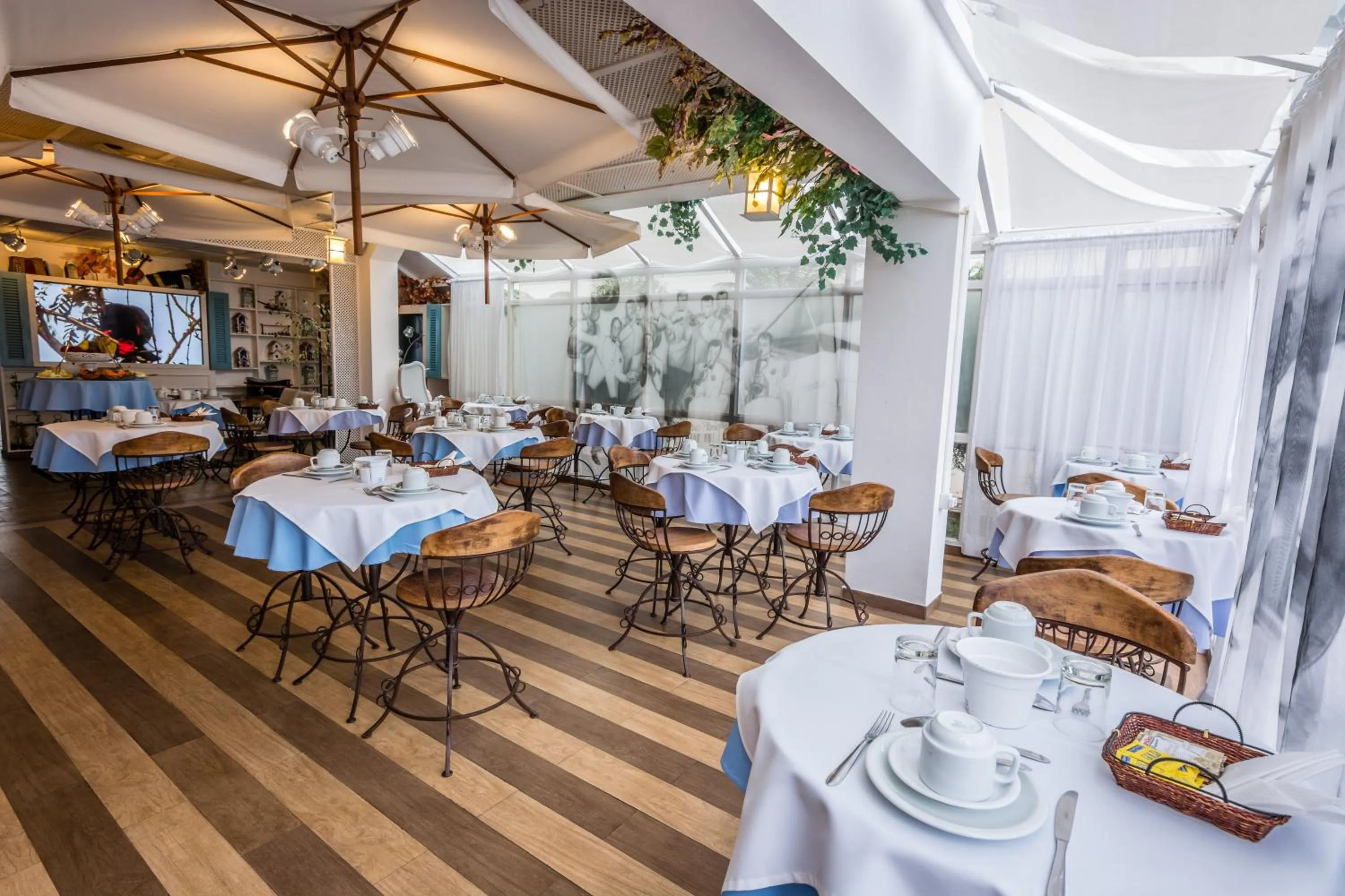 Restaurant/places to eat in Pousada Piano Piano