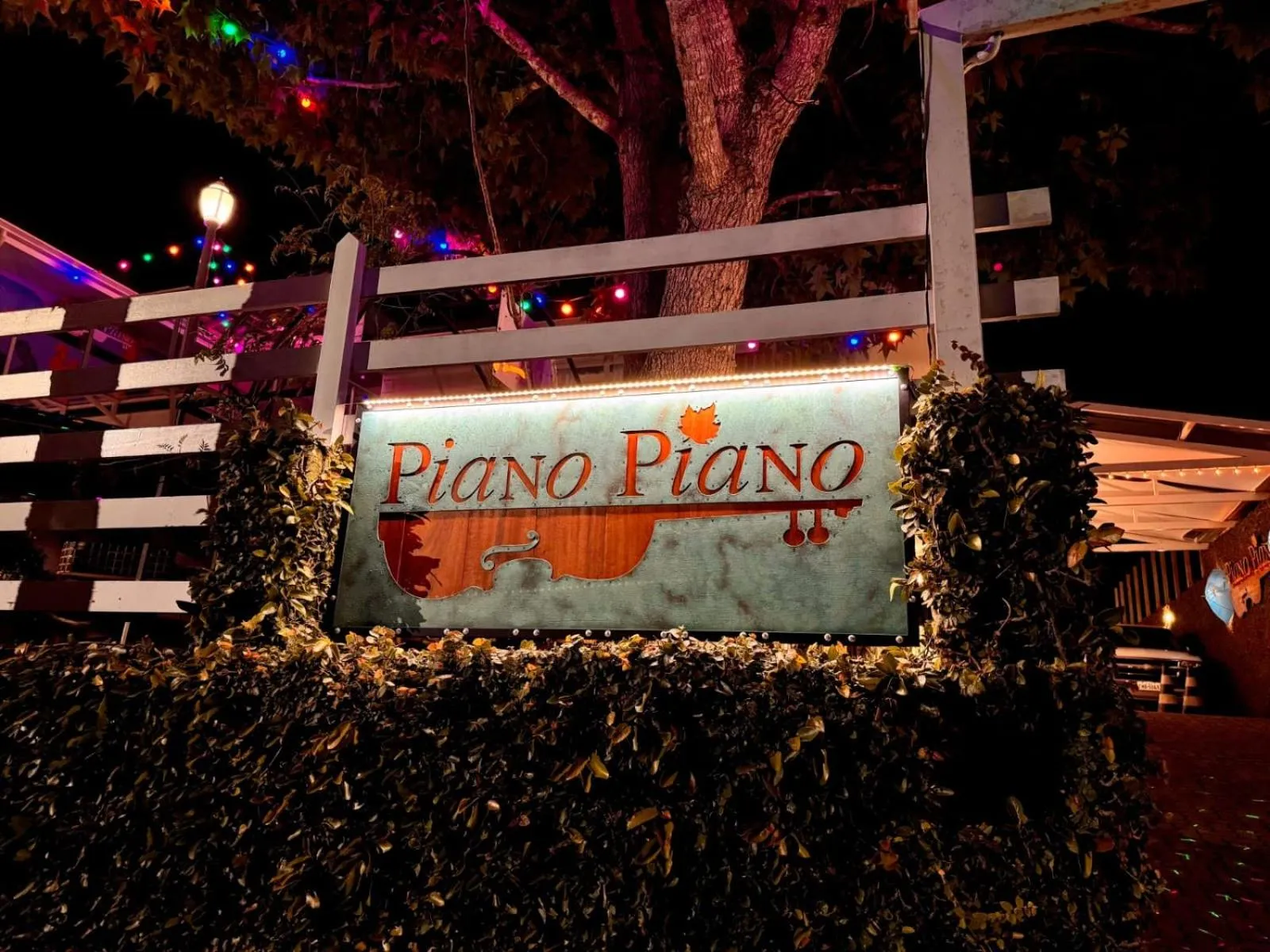 Night in Pousada Piano Piano