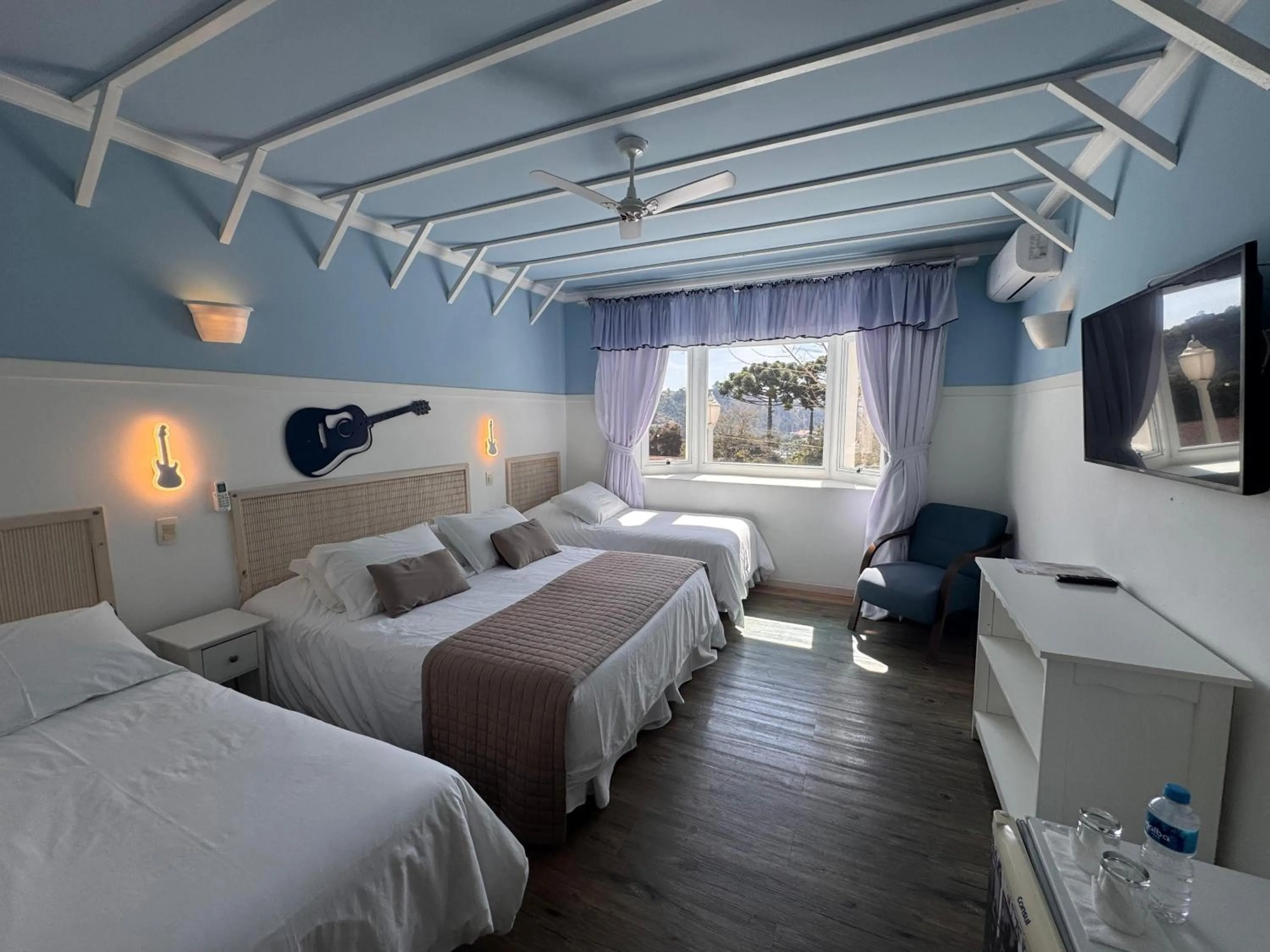 TV and multimedia, Bed in Pousada Piano Piano