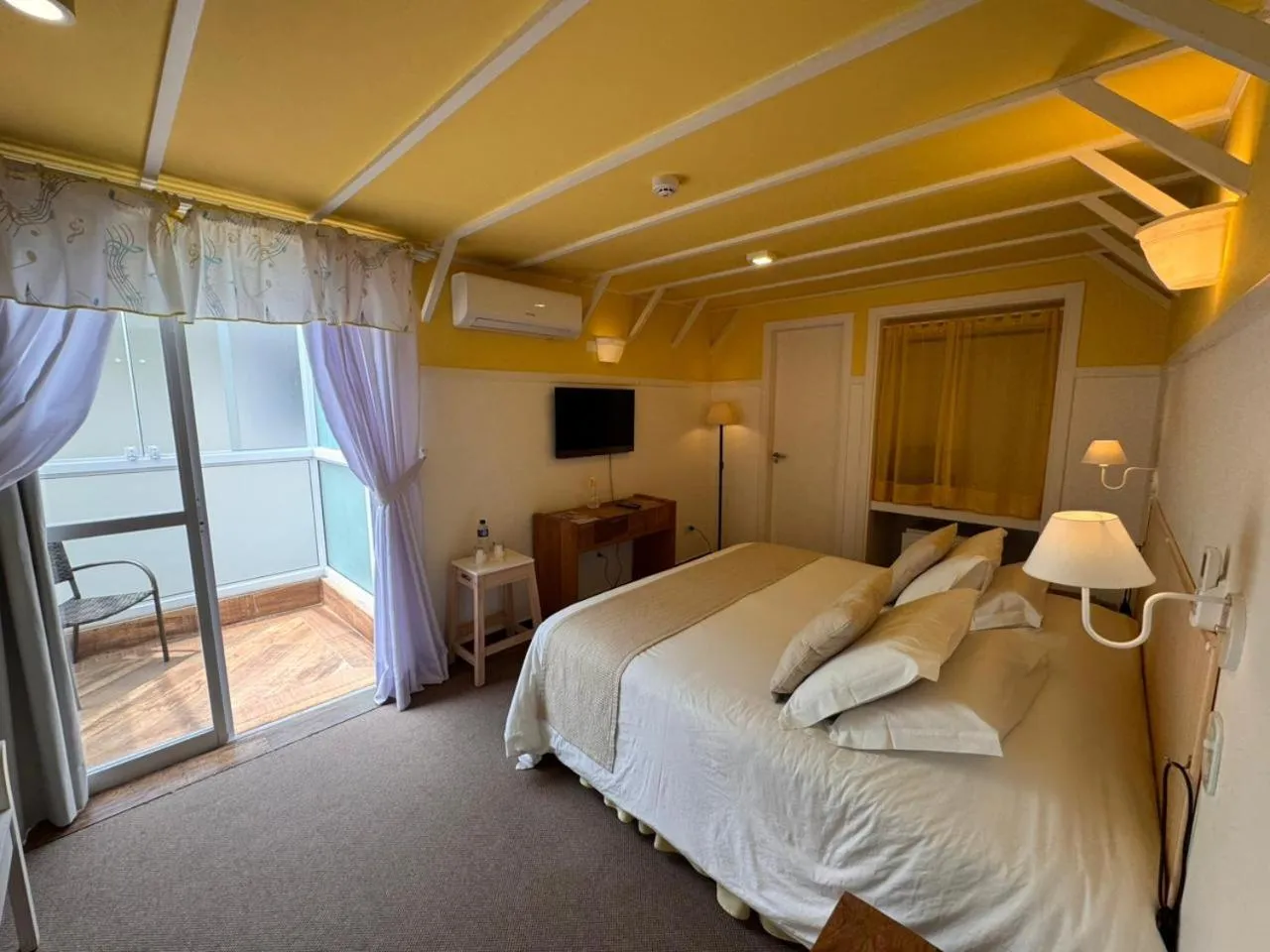 TV and multimedia, Bed in Pousada Piano Piano