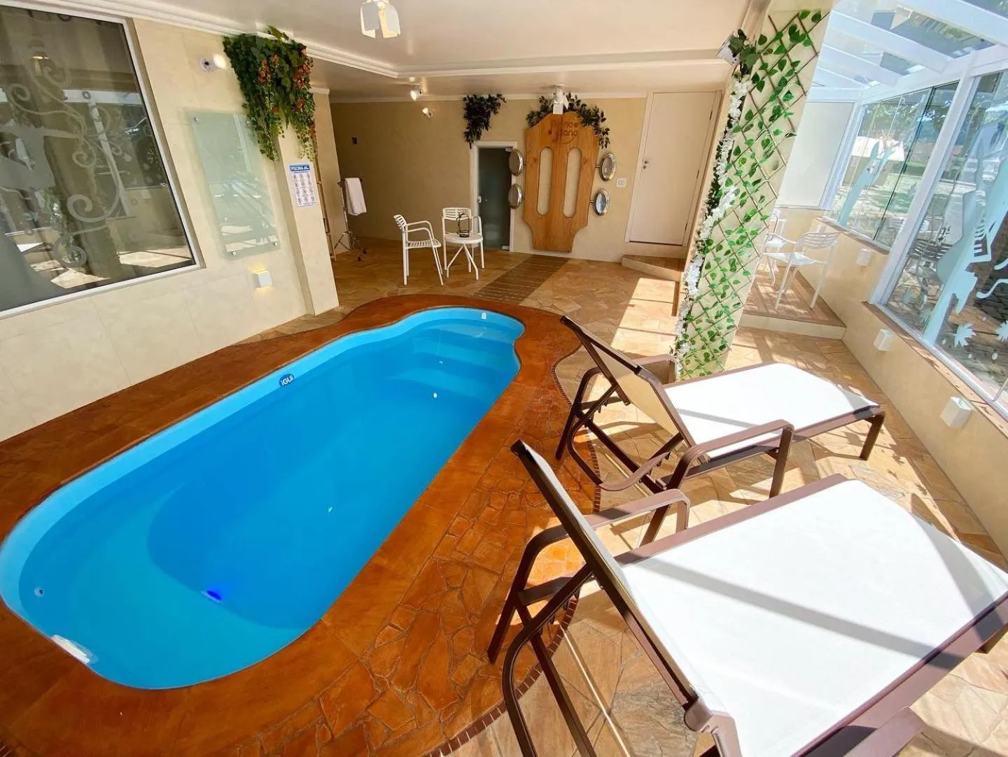 Swimming pool in Pousada Piano Piano