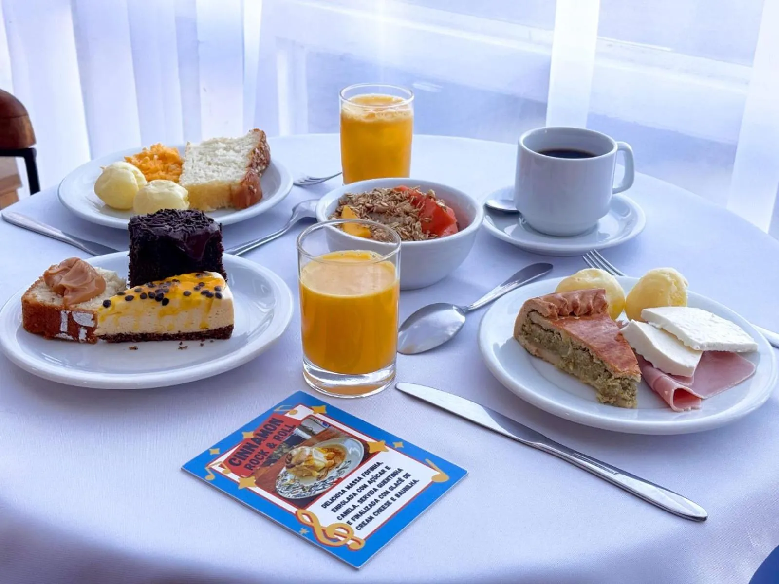 Food and drinks in Pousada Piano Piano