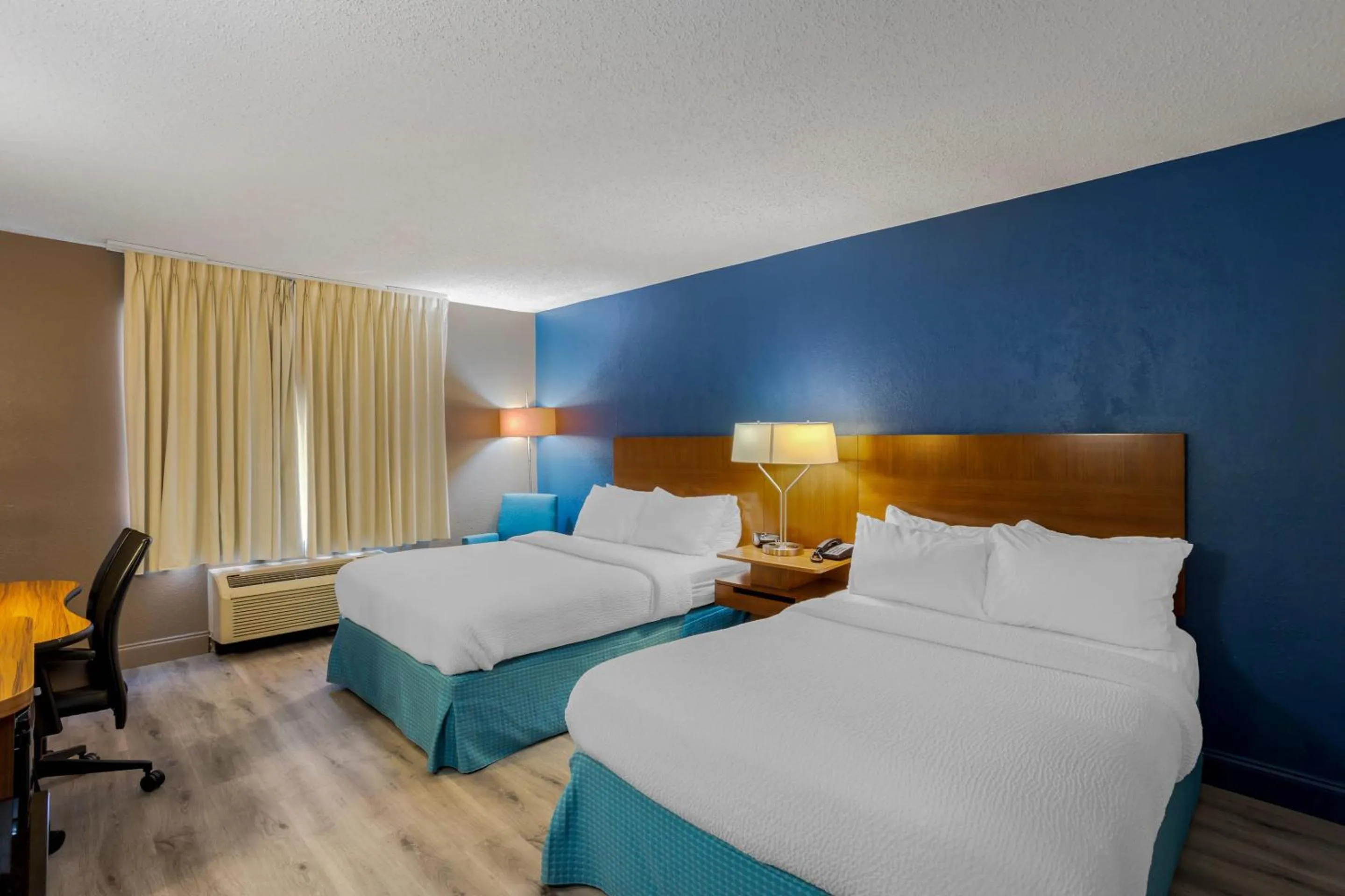 Bedroom, Bed in Comfort Inn & Suites Mt Laurel-Philadelphia