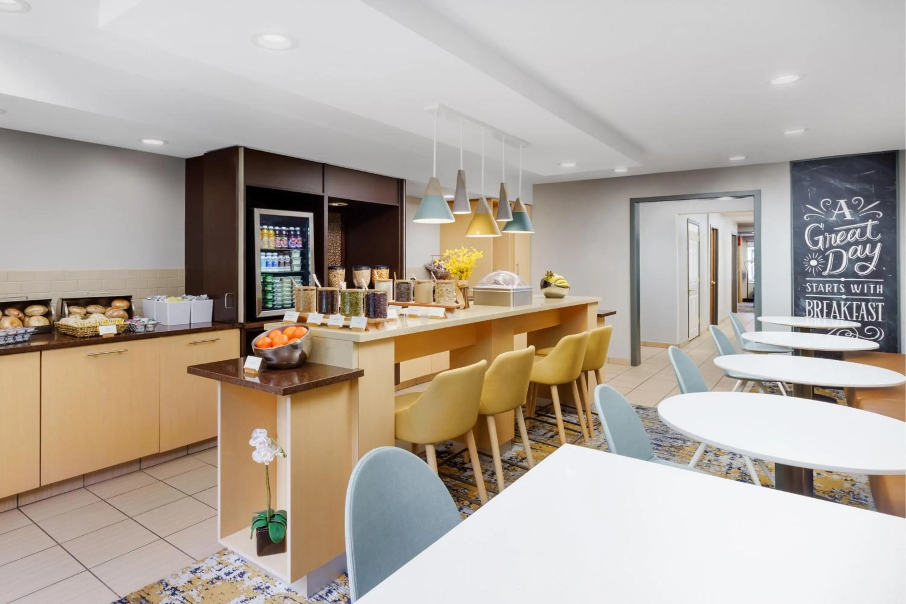 Breakfast in TownePlace Suites Philadelphia Horsham