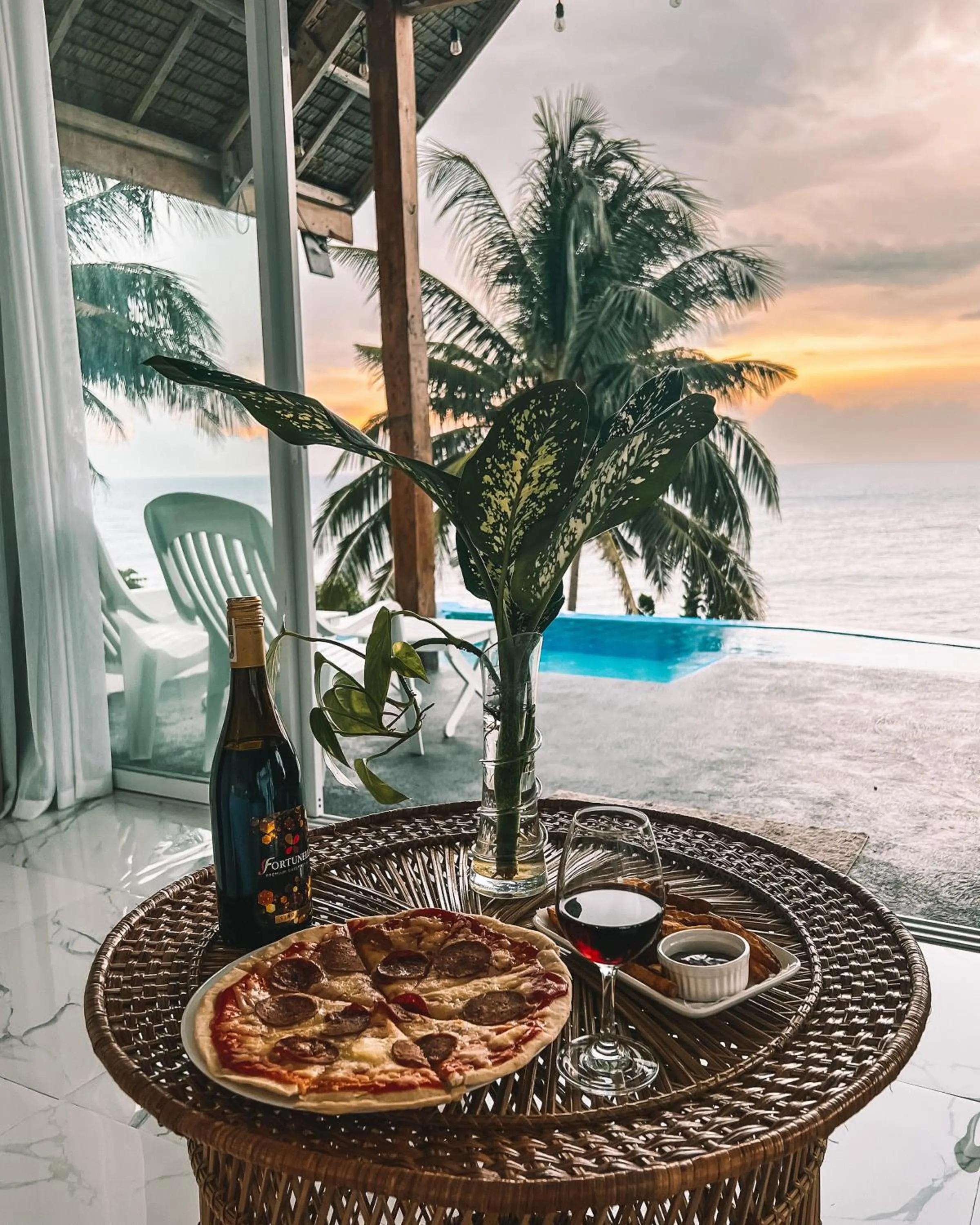 Property building in Bintana Sa Paraiso