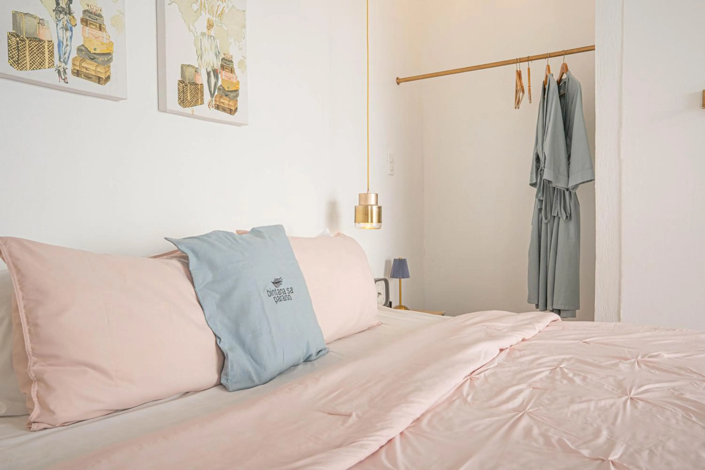 Bed in Bintana Sa Paraiso