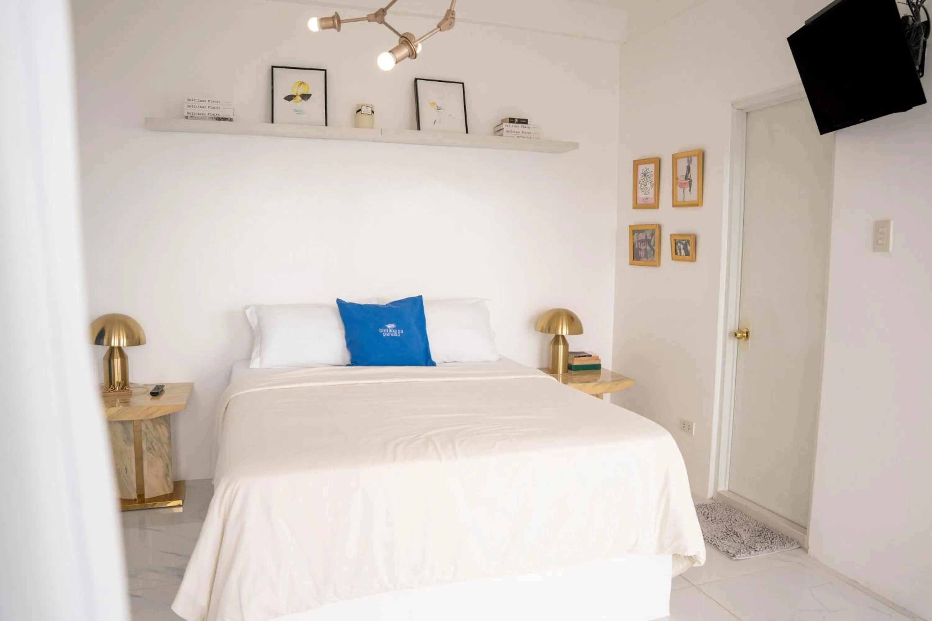 Bedroom, Bed in Bintana Sa Paraiso