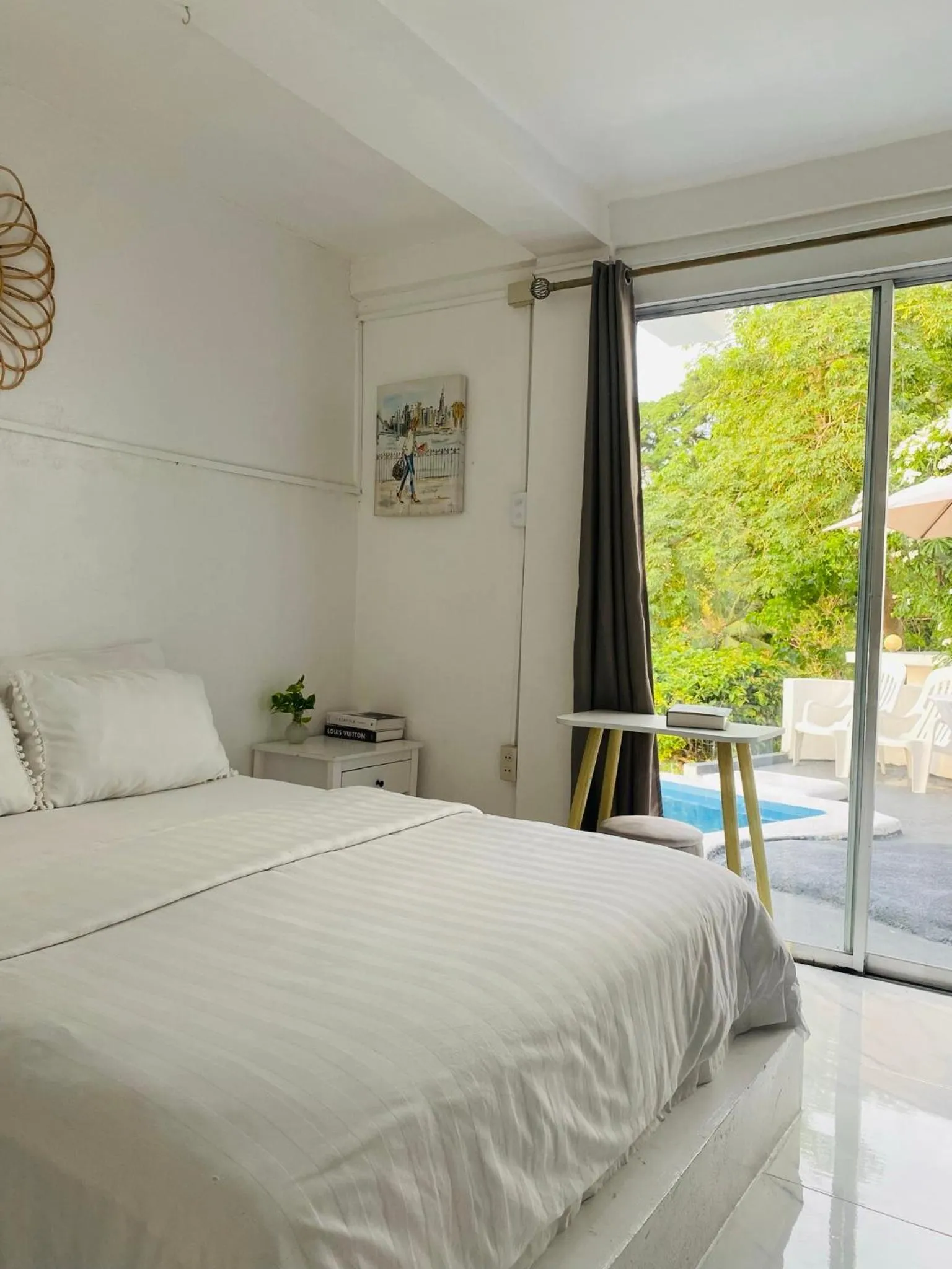 Bed in Bintana Sa Paraiso