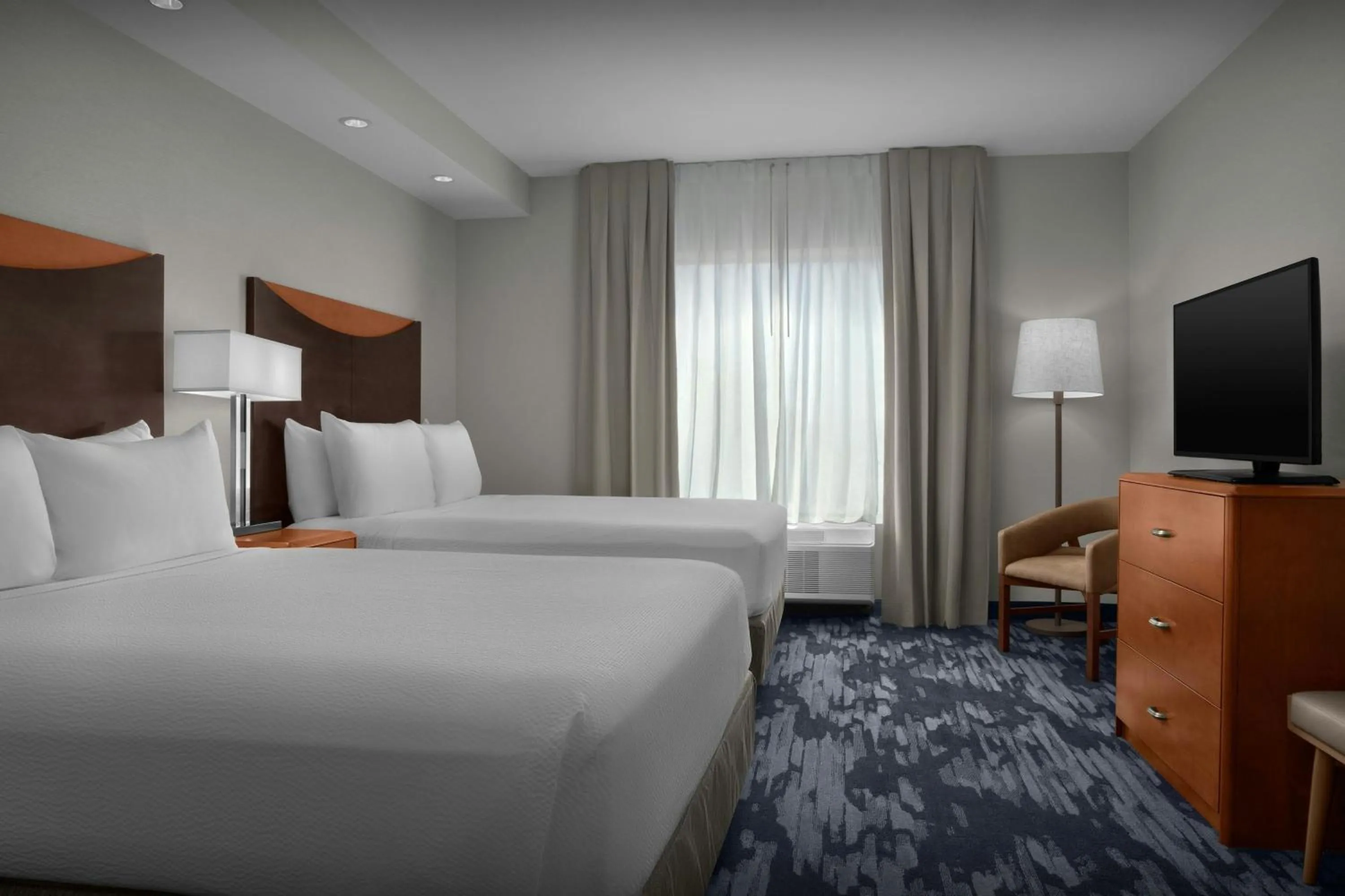 Photo of the whole room, Bed in Fairfield Inn and Suites Phoenix Chandler Fashion Center