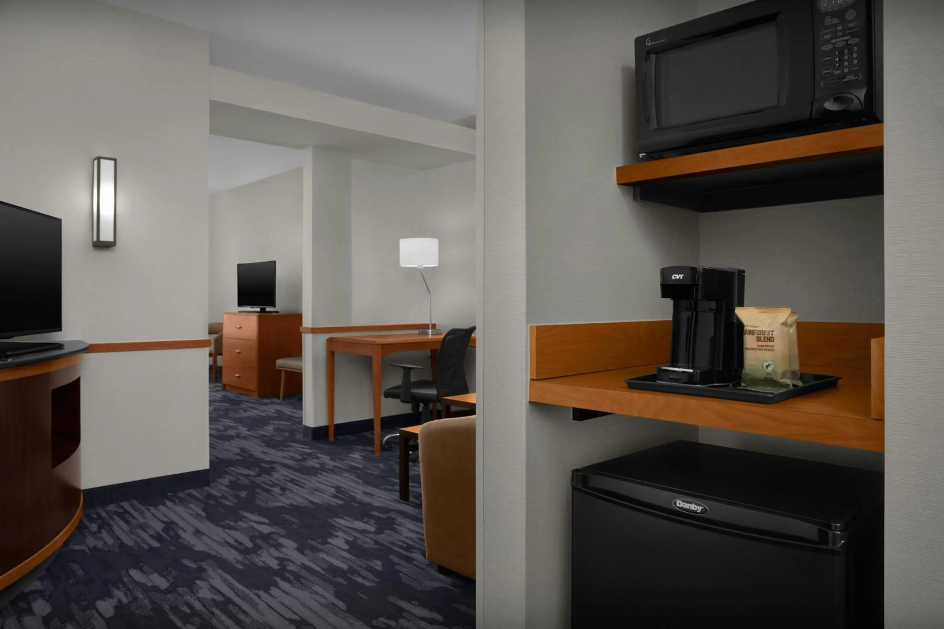 Photo of the whole room in Fairfield Inn and Suites Phoenix Chandler Fashion Center