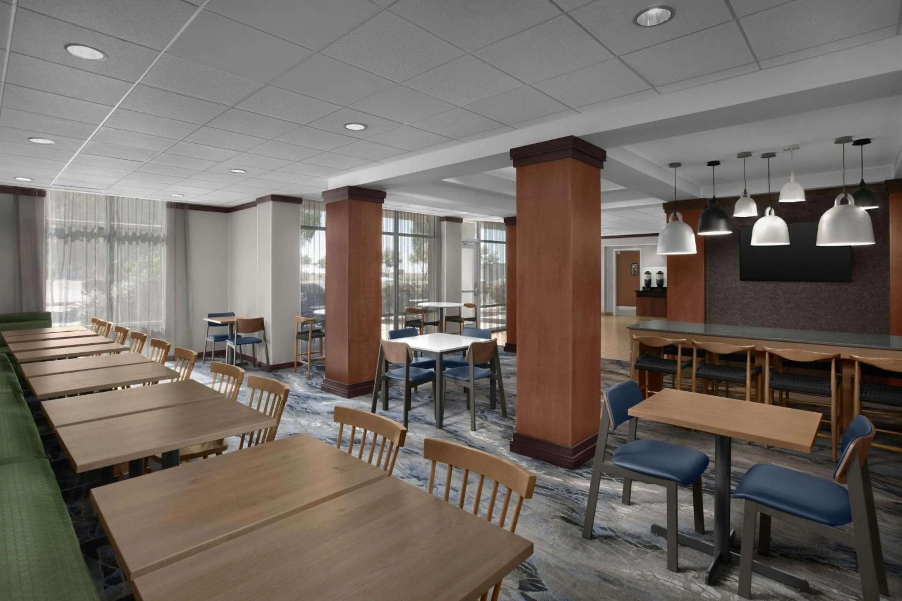 Breakfast in Fairfield Inn and Suites Phoenix Chandler Fashion Center