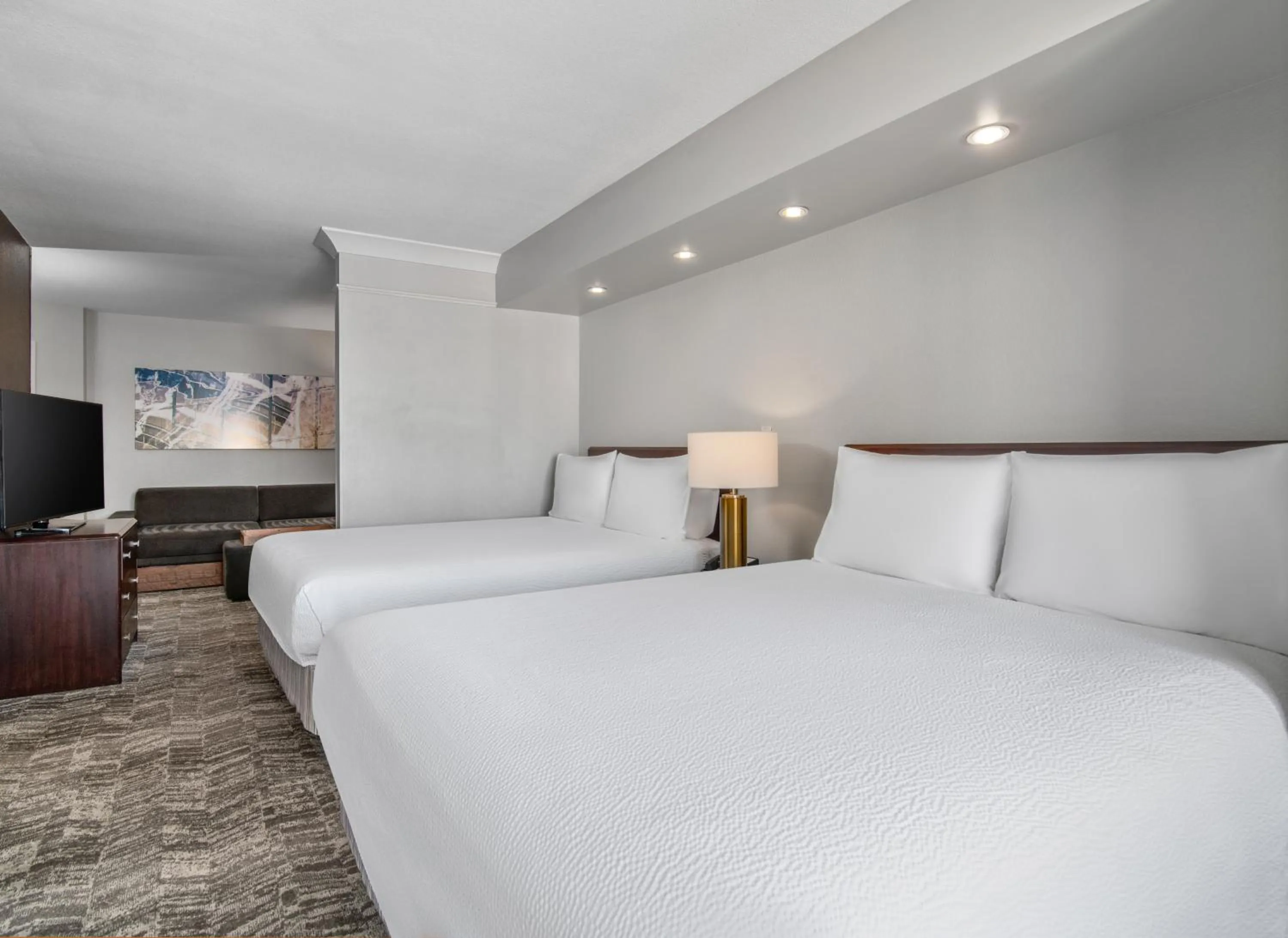 Bed in SpringHill Suites Phoenix Glendale Sports & Entertainment District