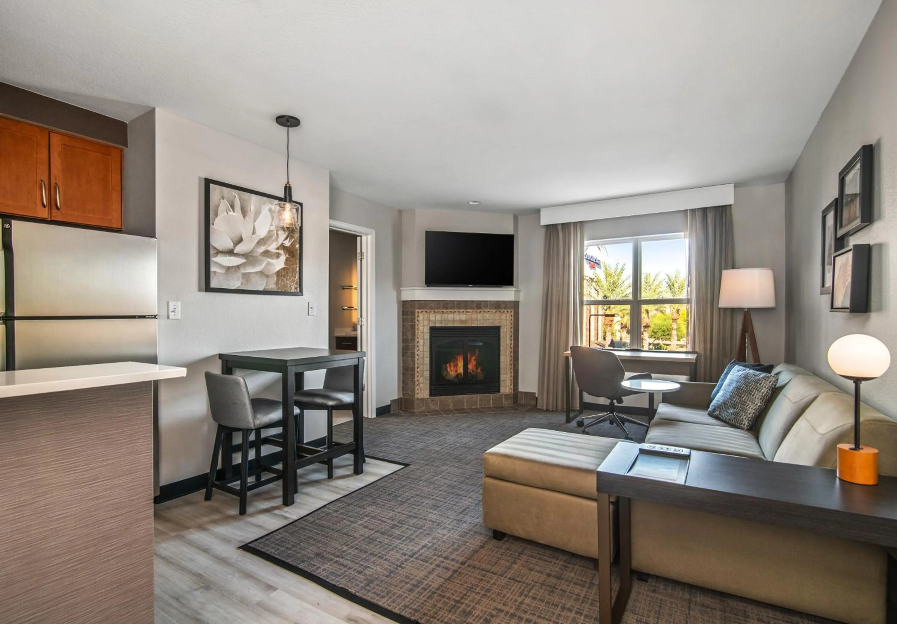 Living room in Residence Inn Phoenix Glendale Sports & Entertainment District