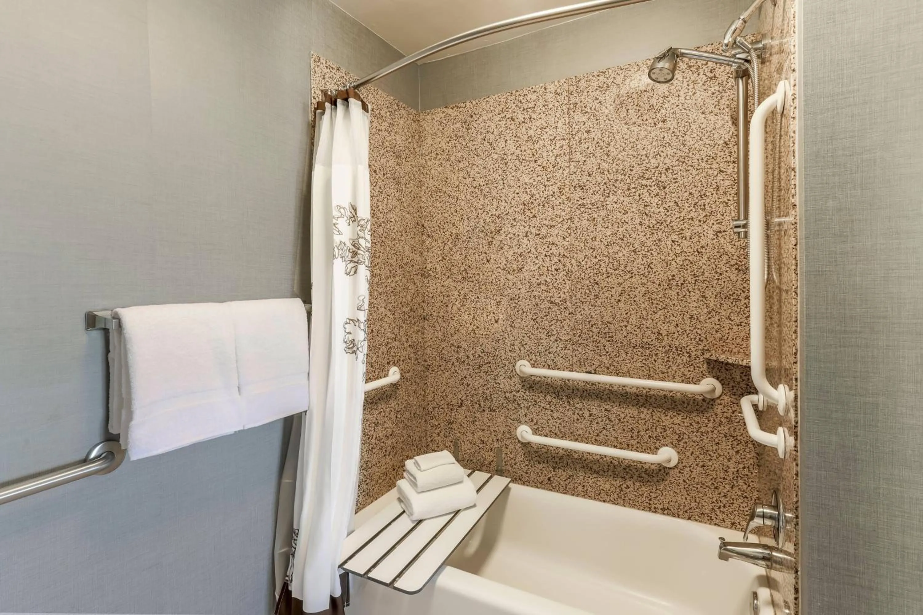 Bathroom in Residence Inn Phoenix Glendale Sports & Entertainment District