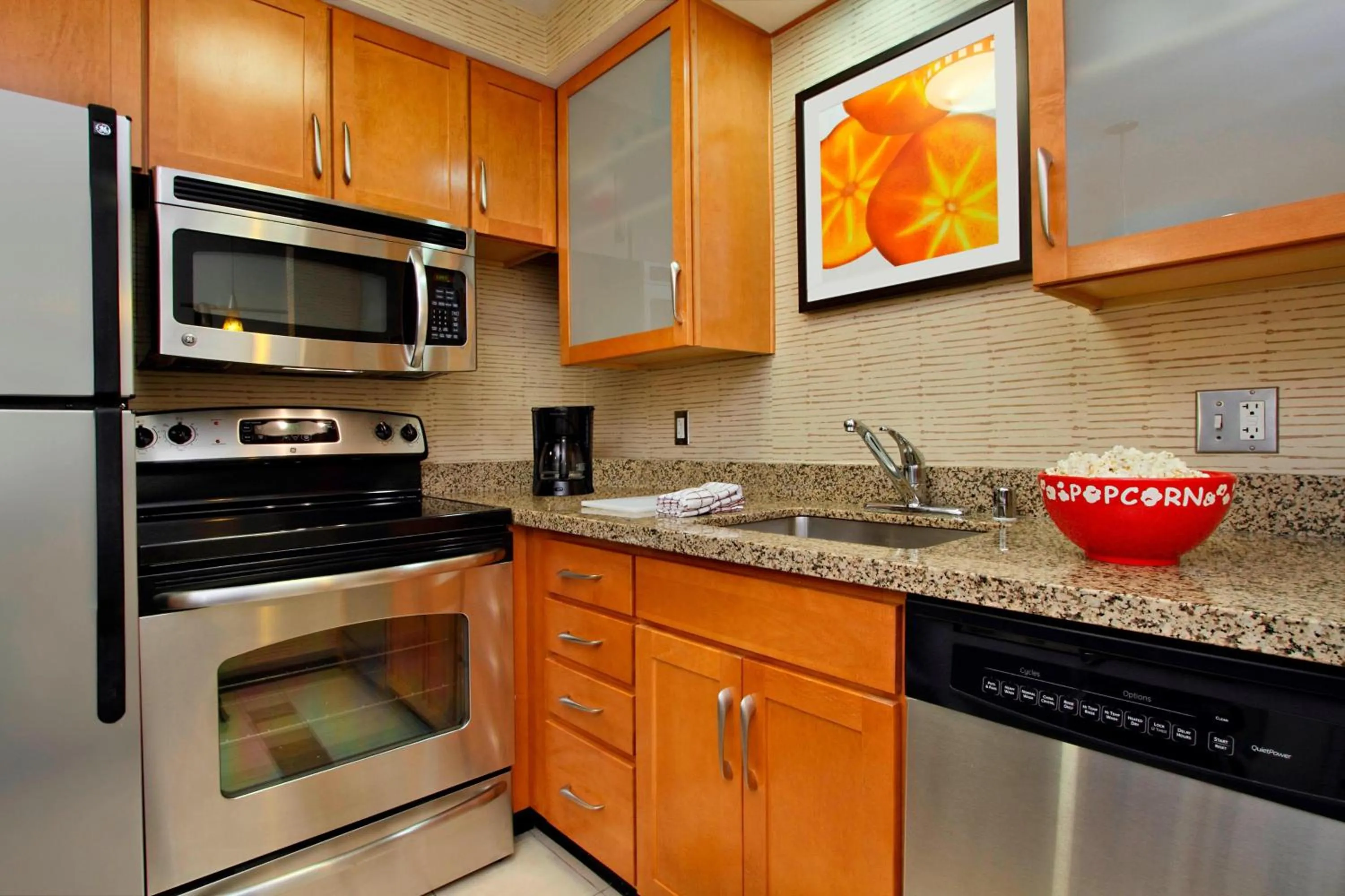 Kitchen or kitchenette in Residence Inn Phoenix Glendale Sports & Entertainment District