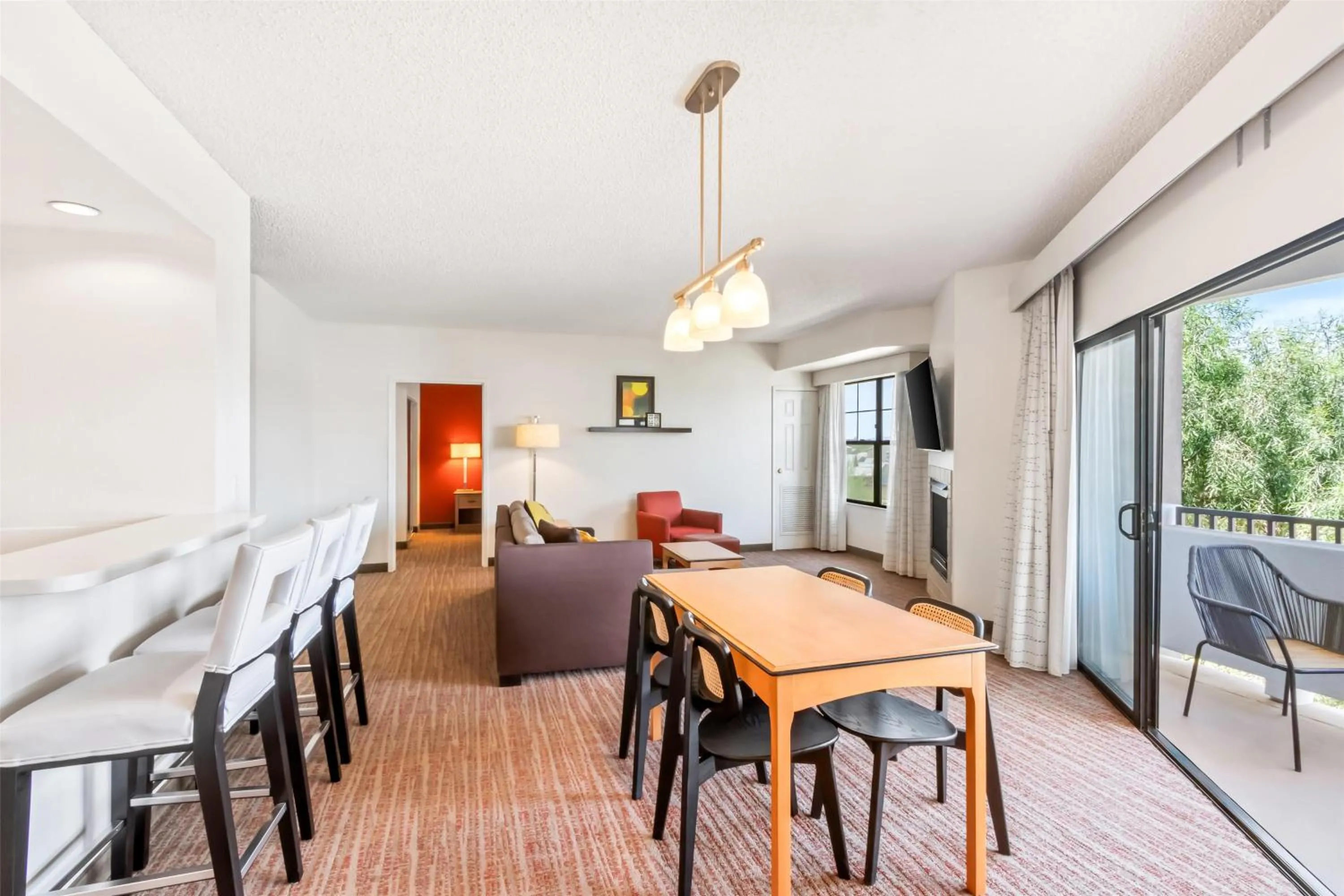 Photo of the whole room in Sonesta ES Suites Phoenix Goodyear