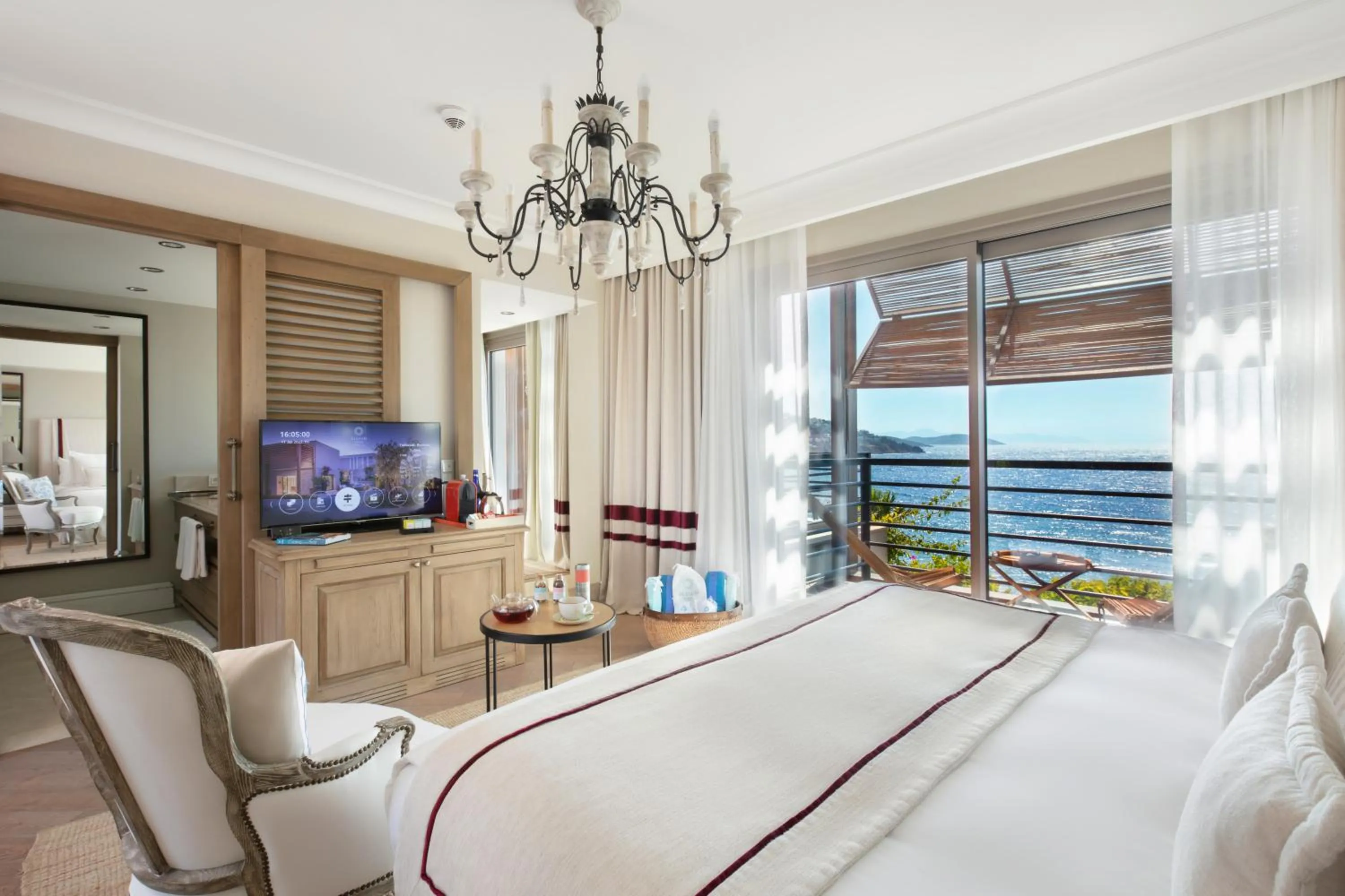 Photo of the whole room, Bed in Allium Bodrum Resort & Spa
