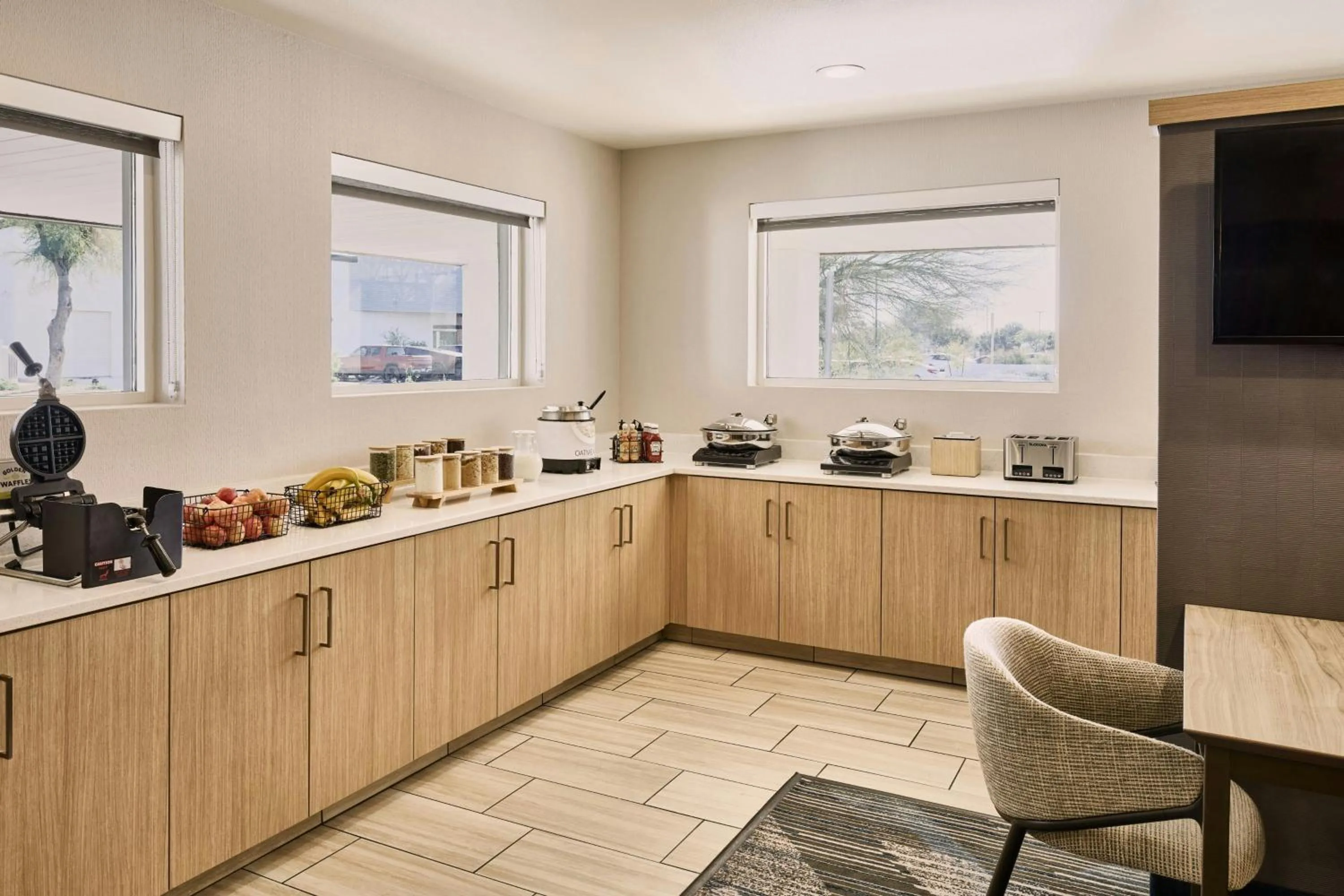 Breakfast in SpringHill Suites Phoenix Glendale/Peoria