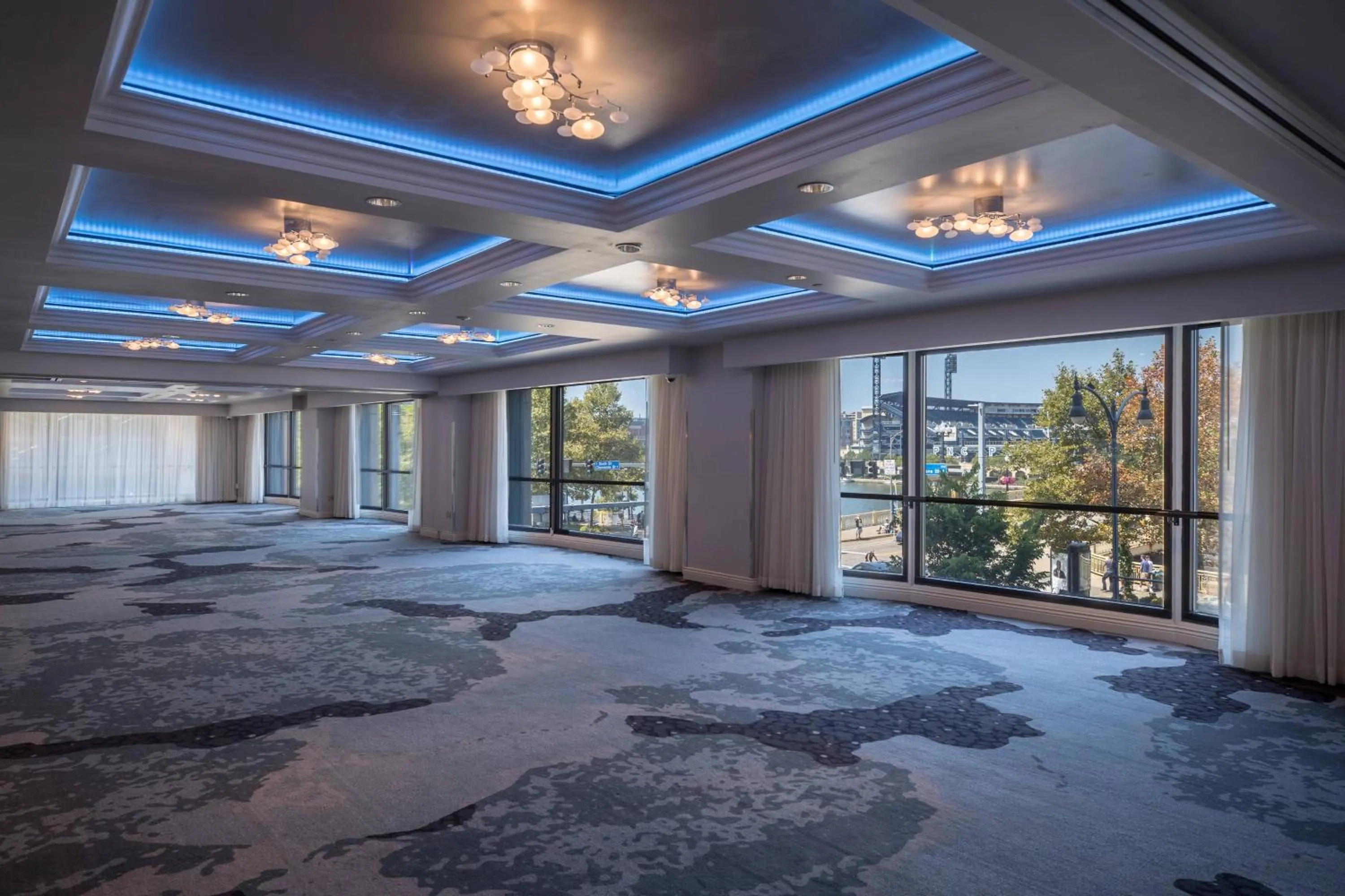 Meeting/conference room in Renaissance Pittsburgh Hotel