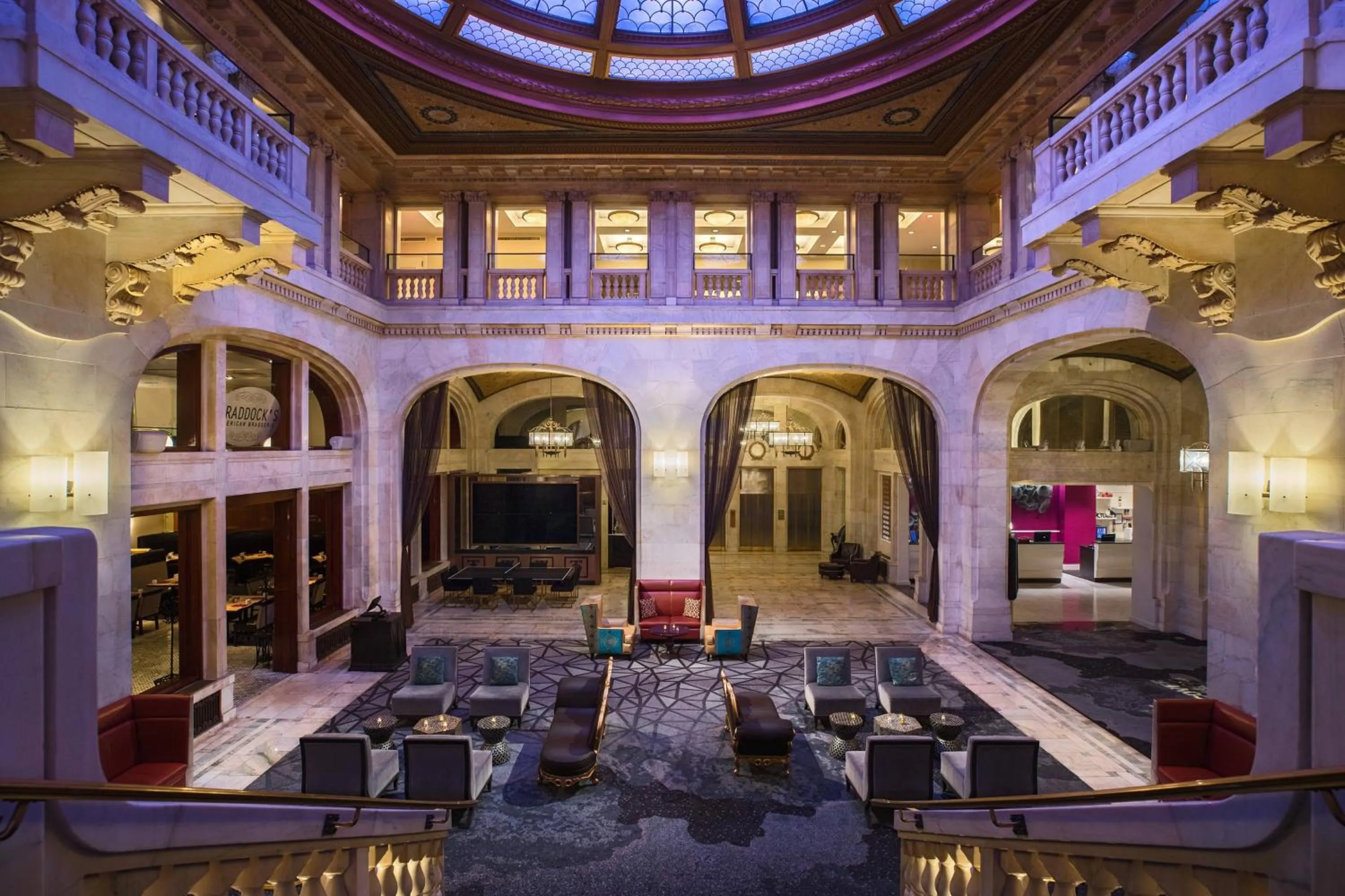 Lobby or reception in Renaissance Pittsburgh Hotel