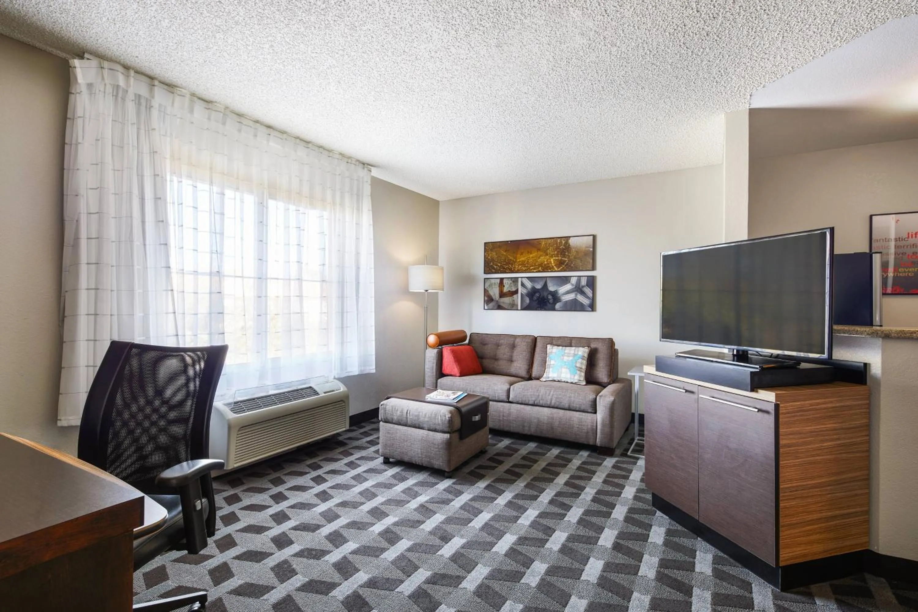 Living room in TownePlace Suites Tempe at Arizona Mills Mall