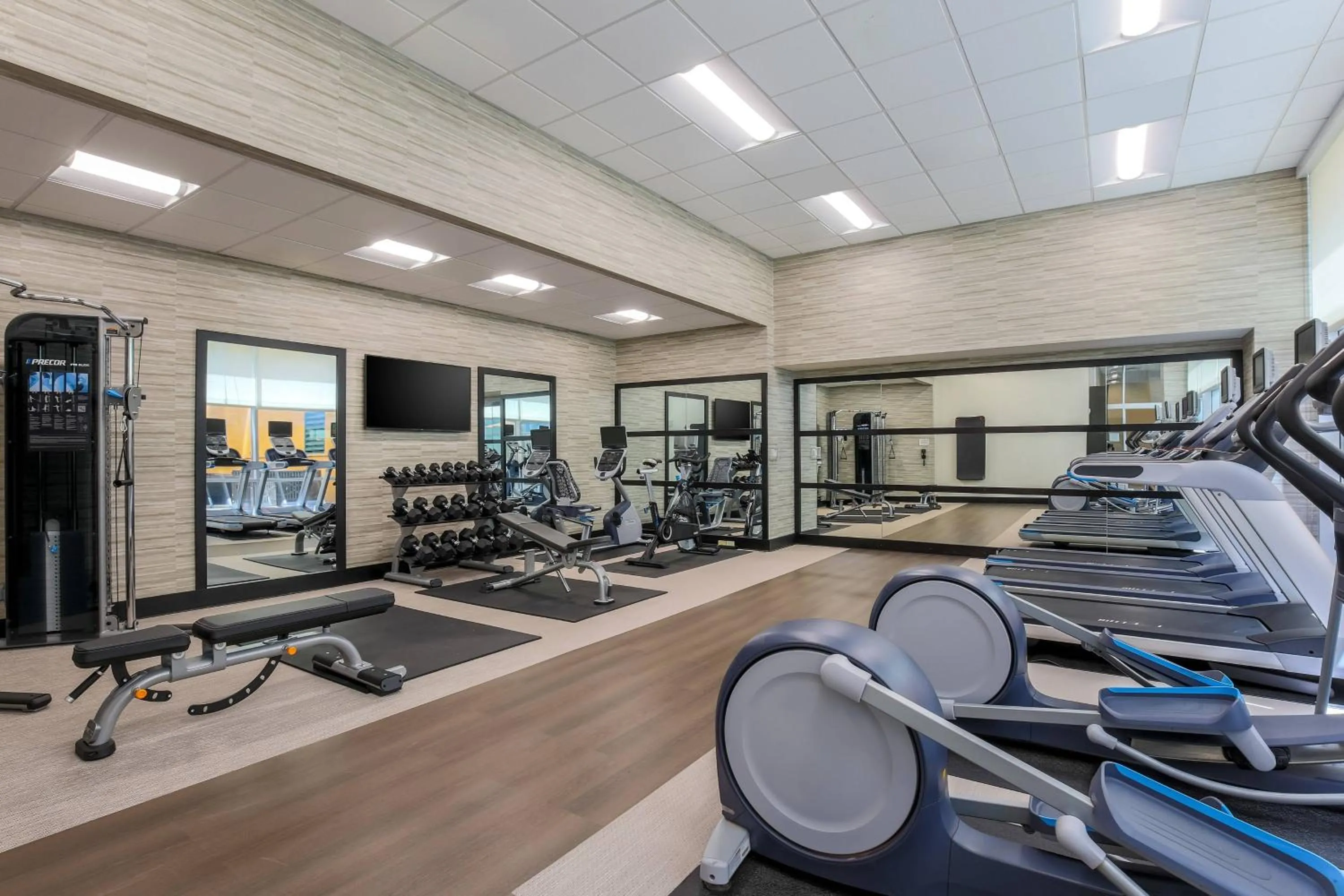 Fitness centre/facilities in Courtyard by Marriott Pittsburgh Downtown