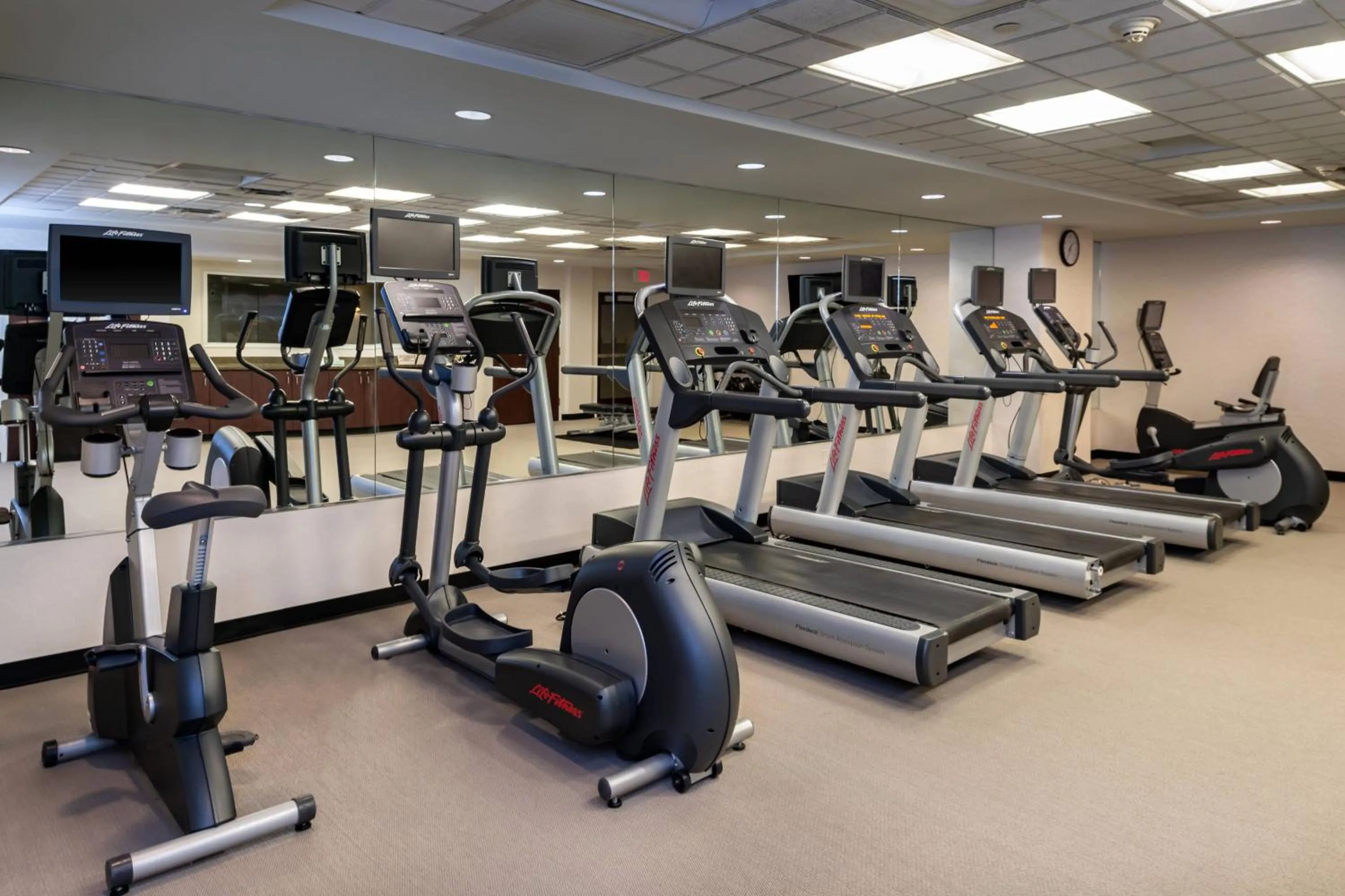 Fitness centre/facilities in SpringHill Suites by Marriott Pittsburgh North Shore
