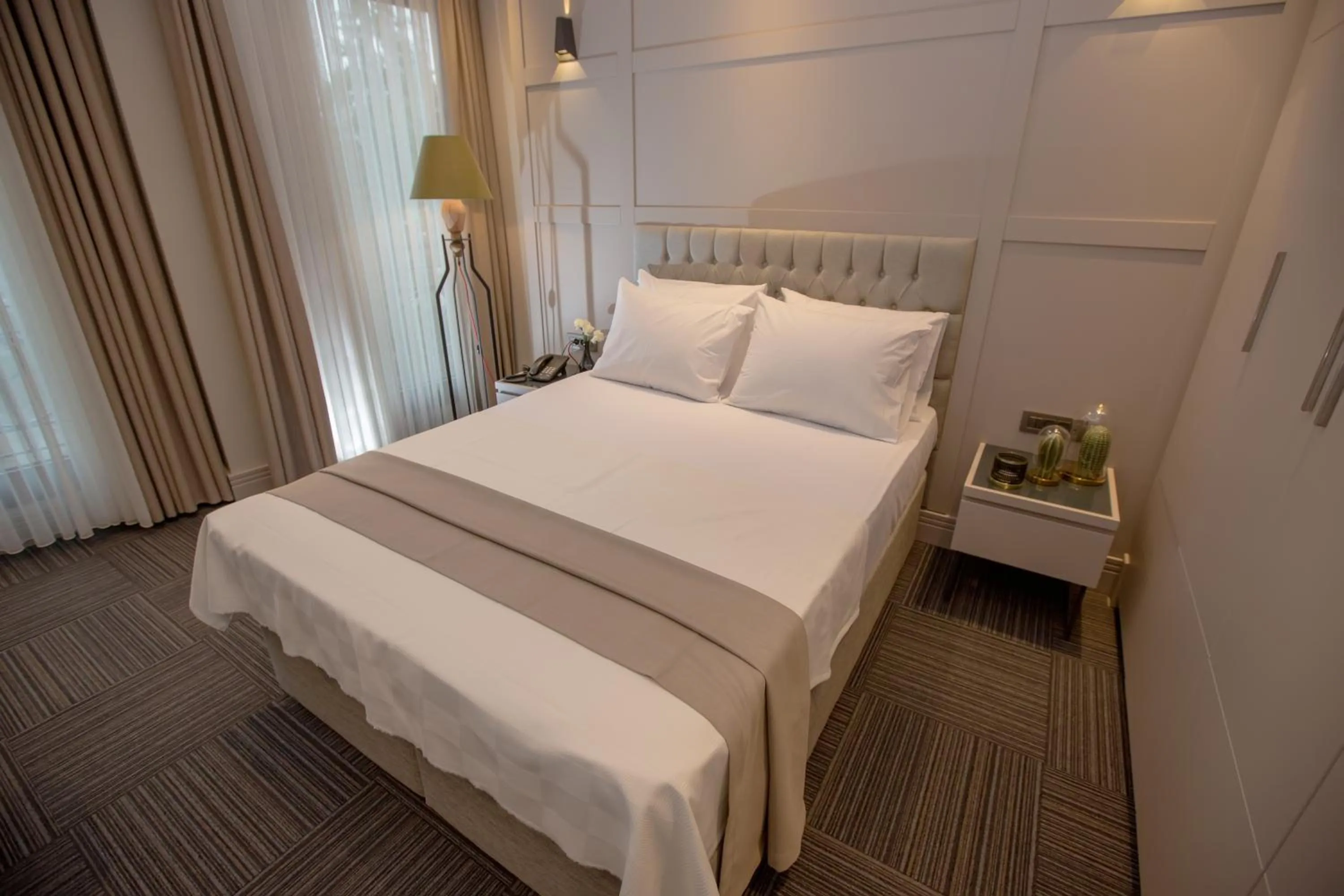 Communal lounge/ TV room, Bed in Anatolia Inn