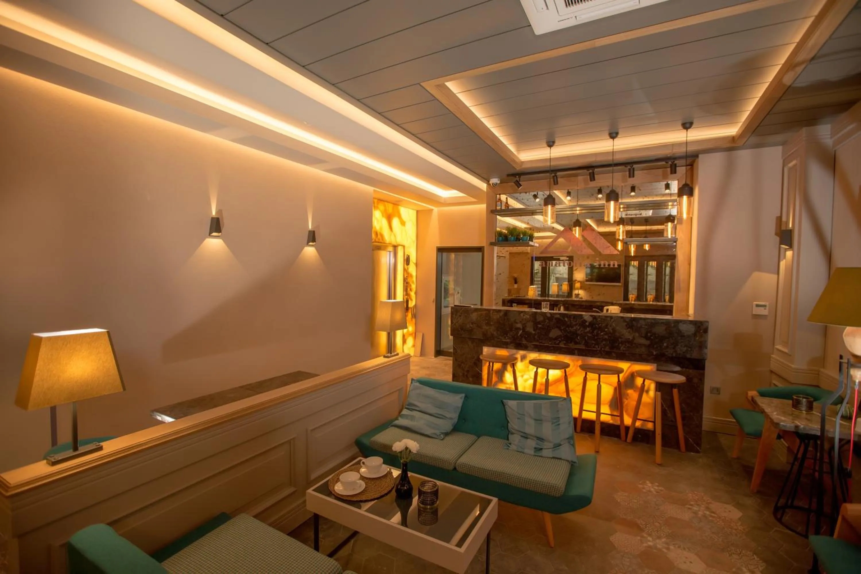 Nightclub / DJ in Anatolia Inn