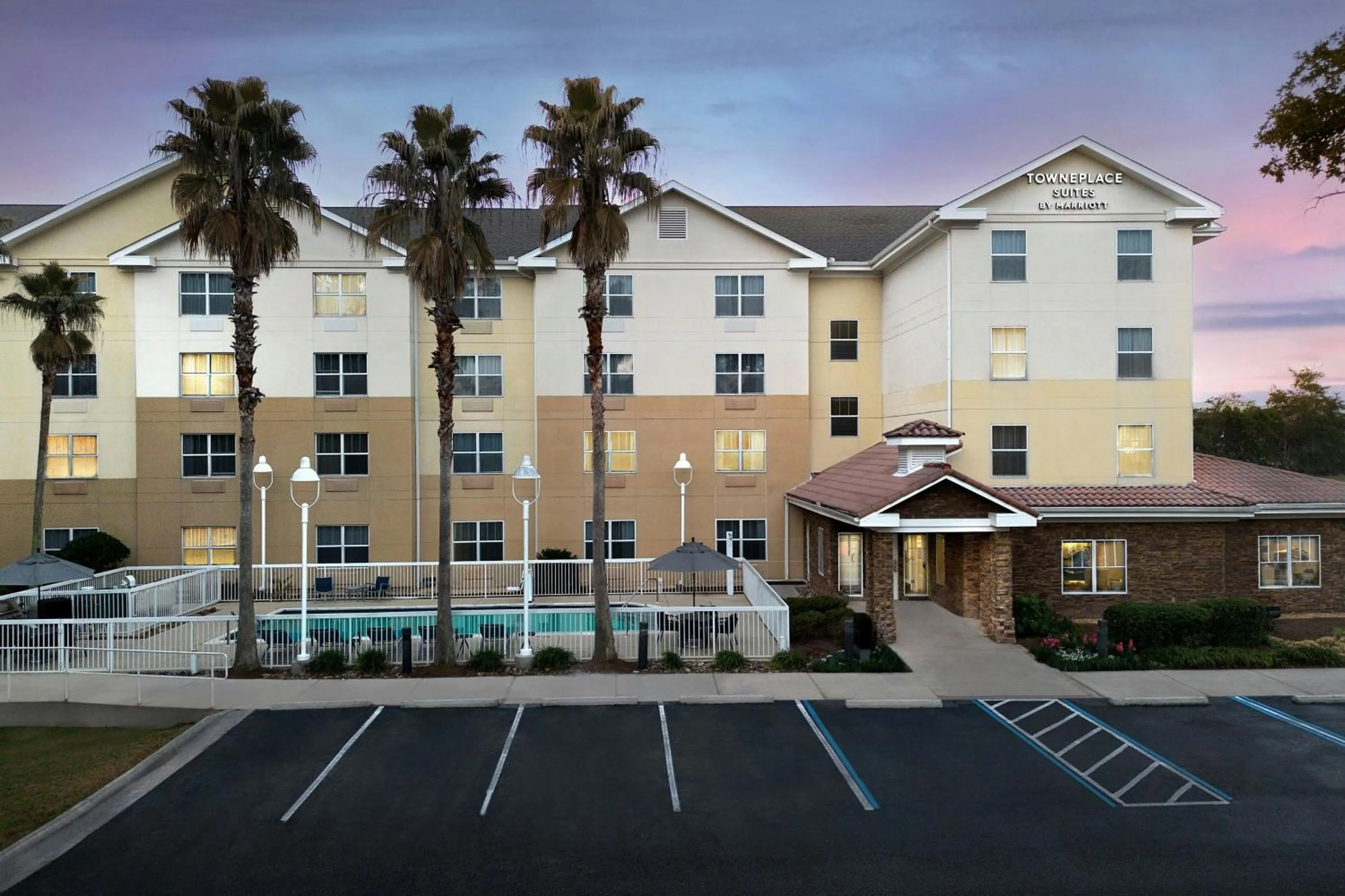 Property building in TownePlace Suites Pensacola
