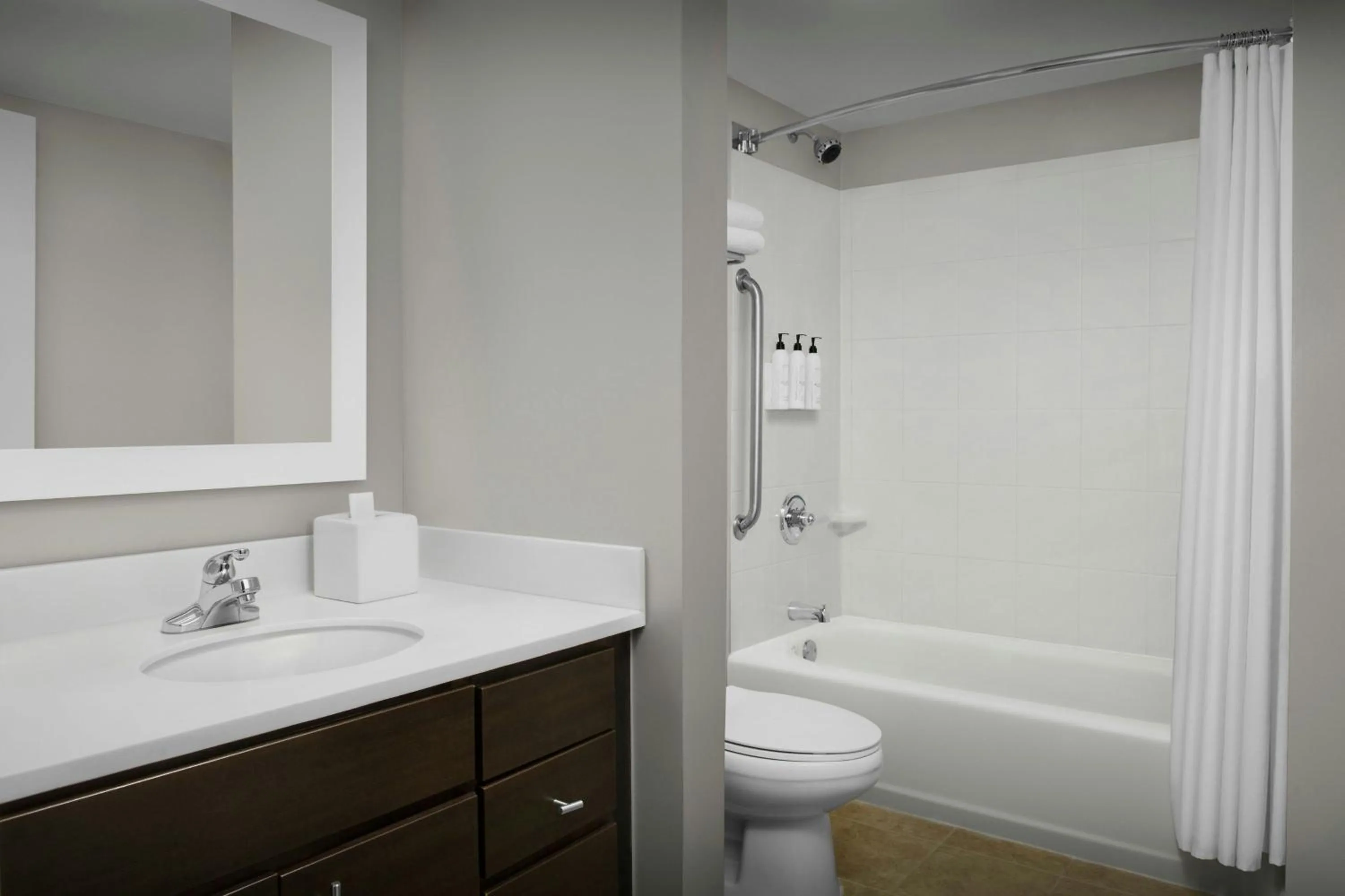 Bathroom in TownePlace Suites Pensacola